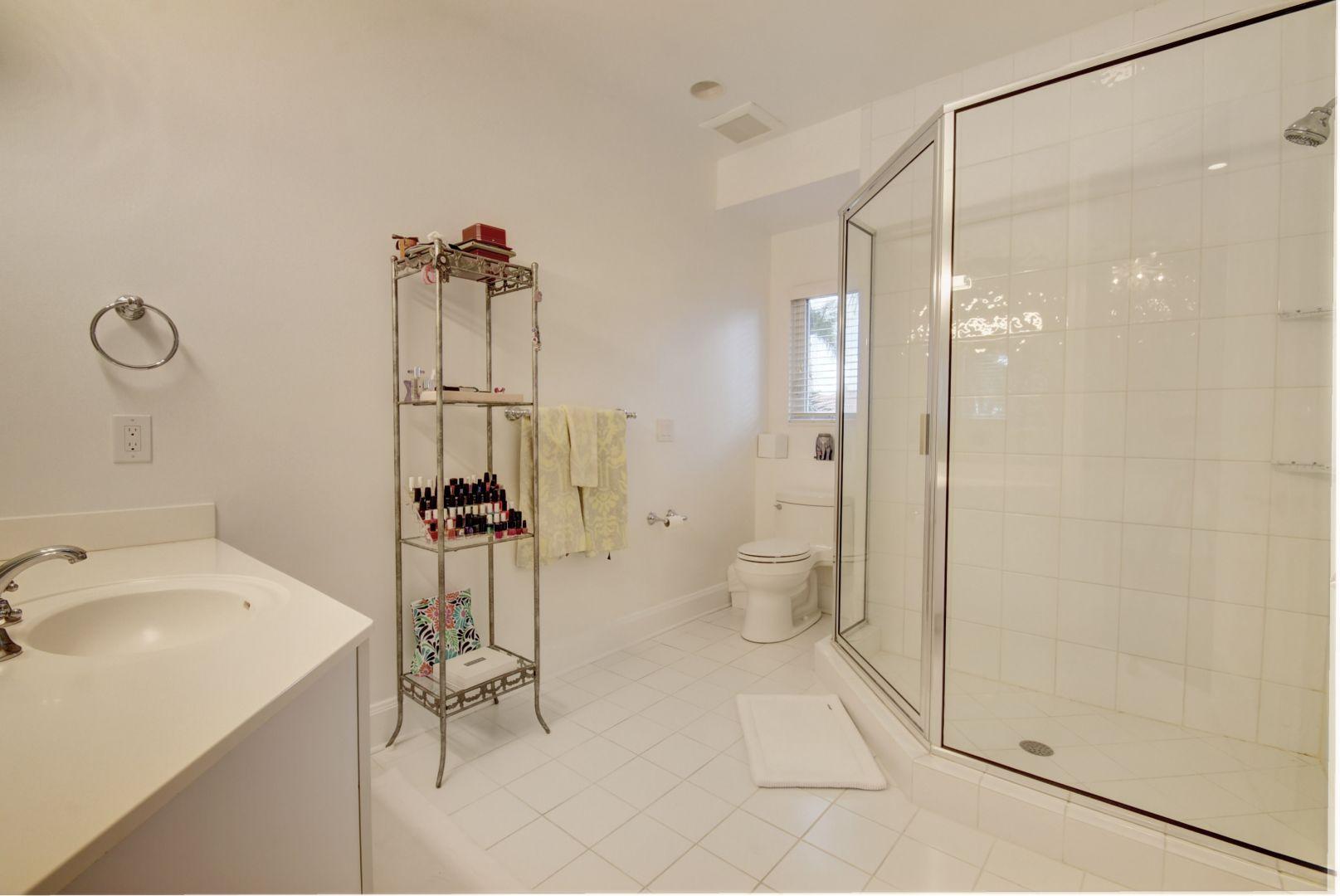 WOODFIELD CC DEVON PLACE - Residential