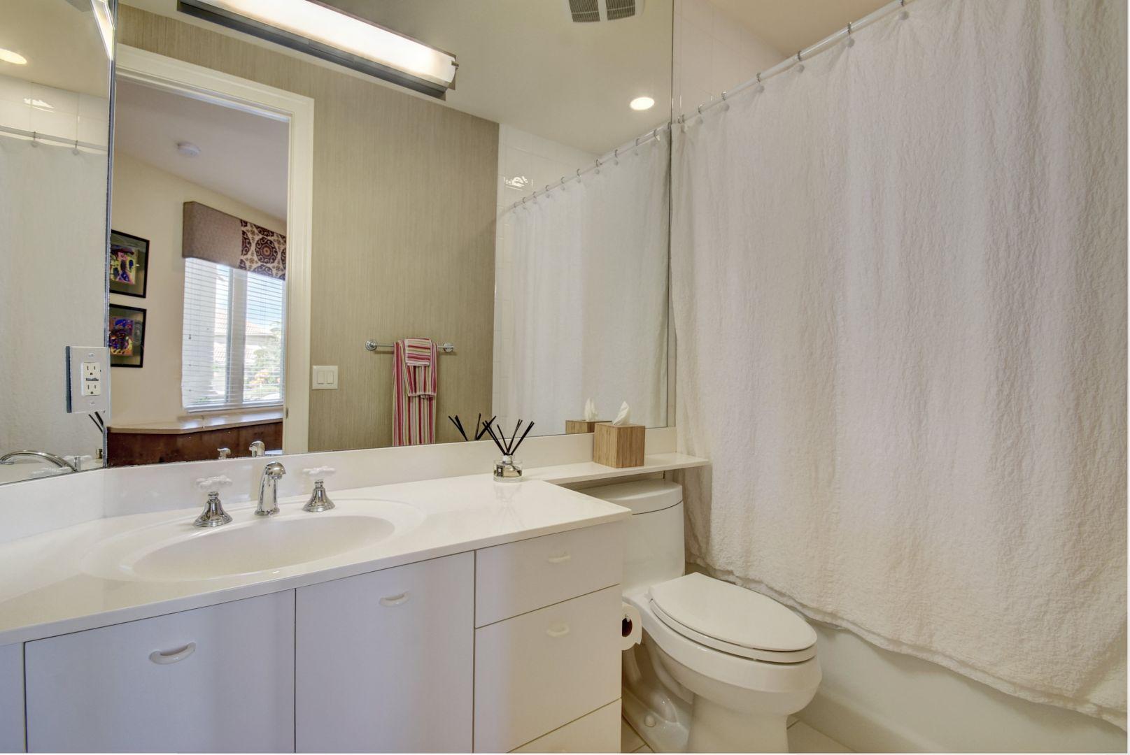 WOODFIELD CC DEVON PLACE - Residential