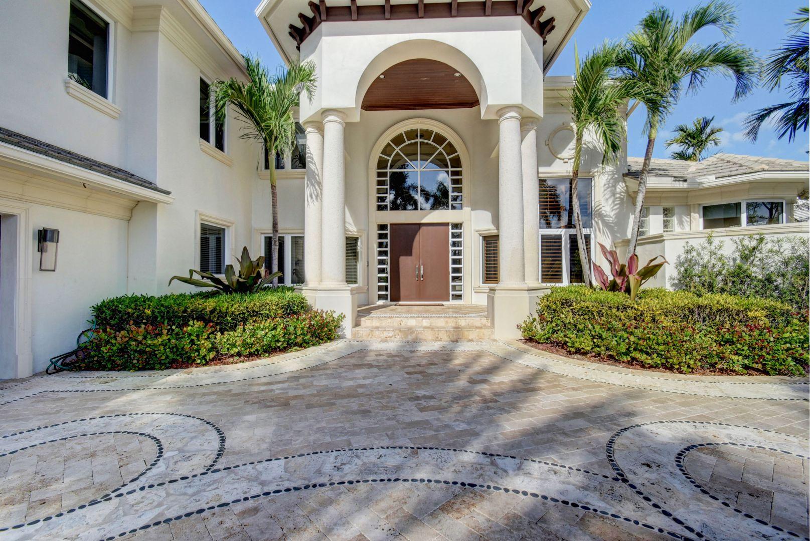 WOODFIELD CC DEVON PLACE - Residential