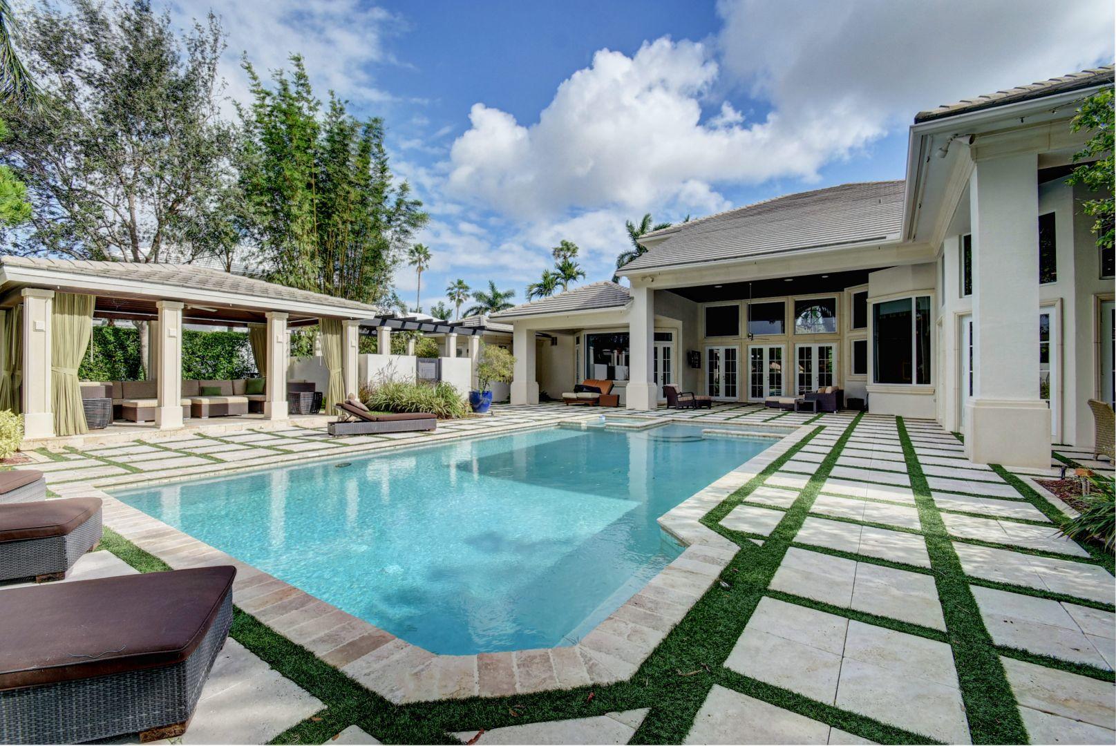 WOODFIELD CC DEVON PLACE - Residential