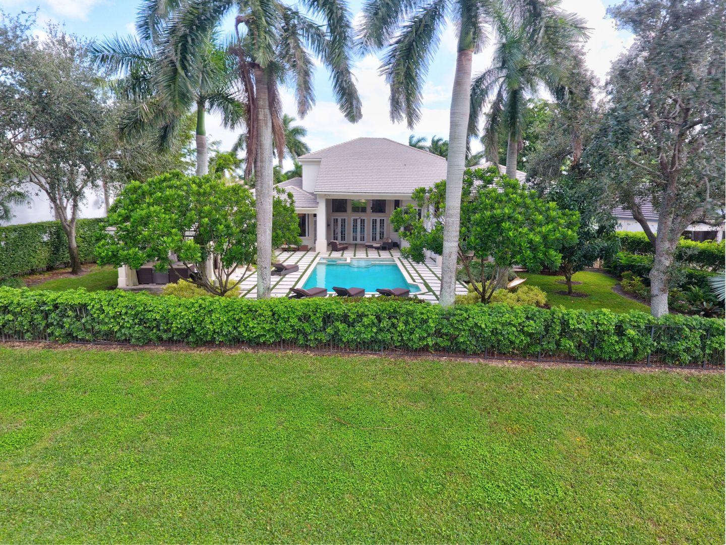 WOODFIELD CC DEVON PLACE - Residential