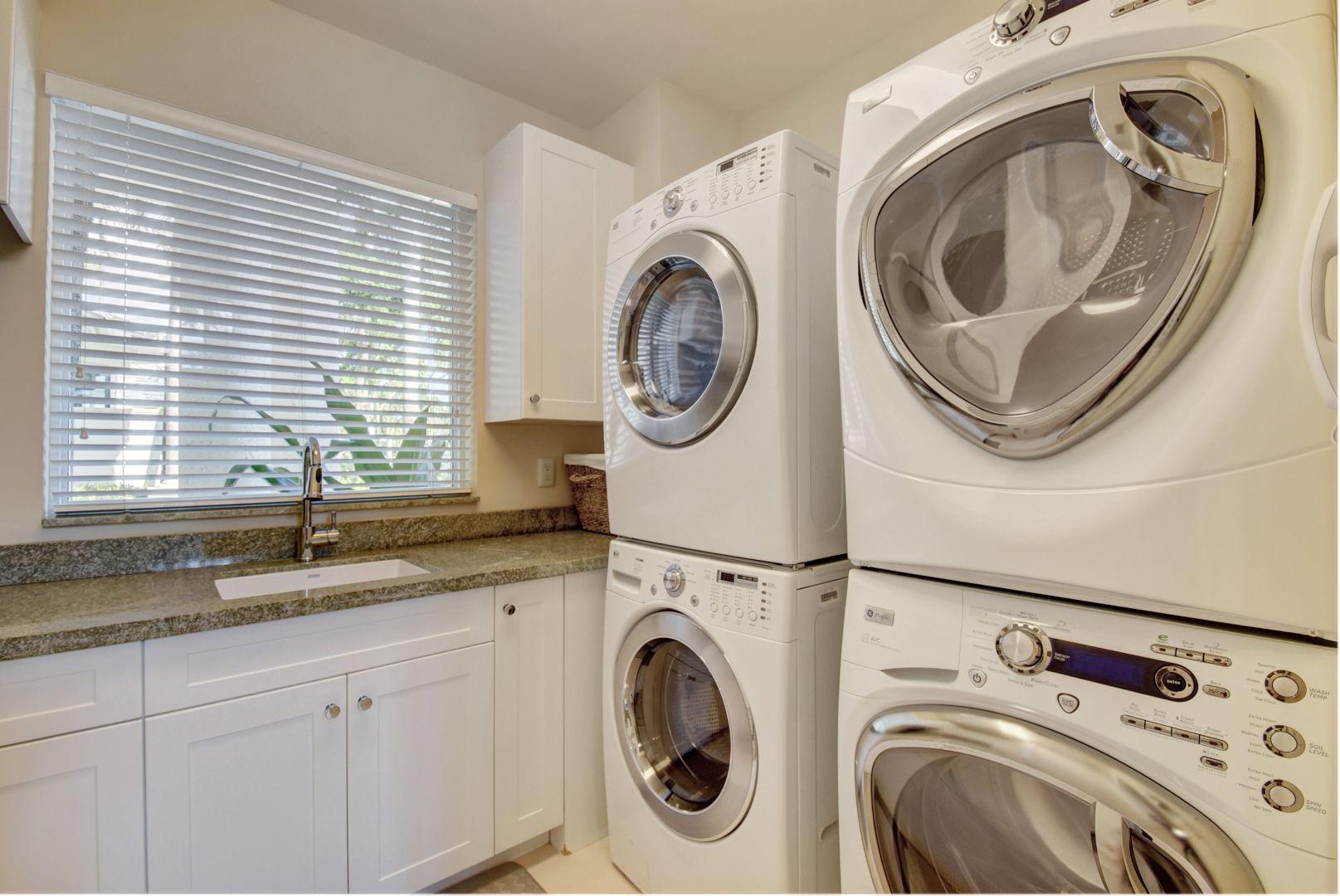 WOODFIELD CC DEVON PLACE - Residential