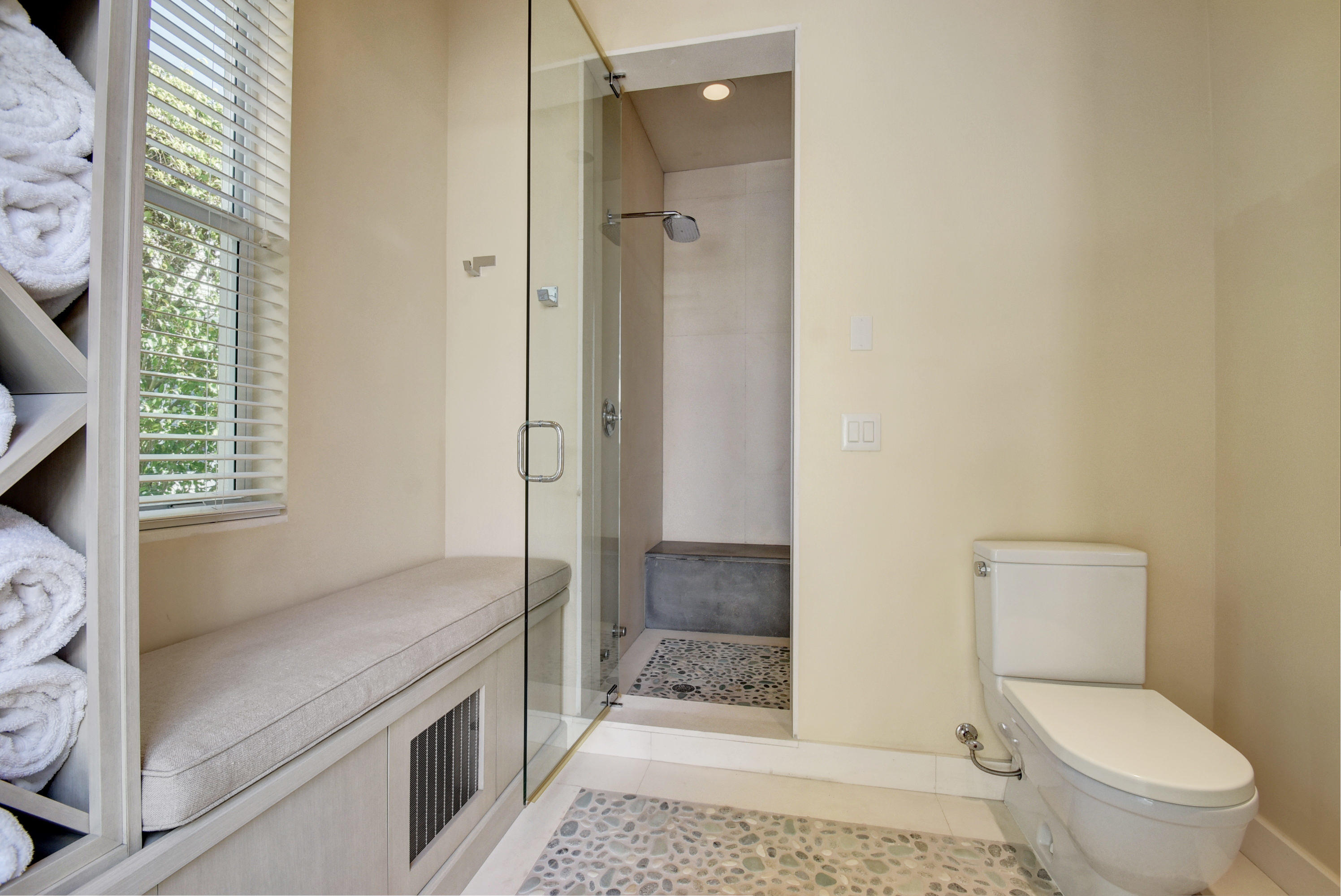 WOODFIELD CC DEVON PLACE - Residential