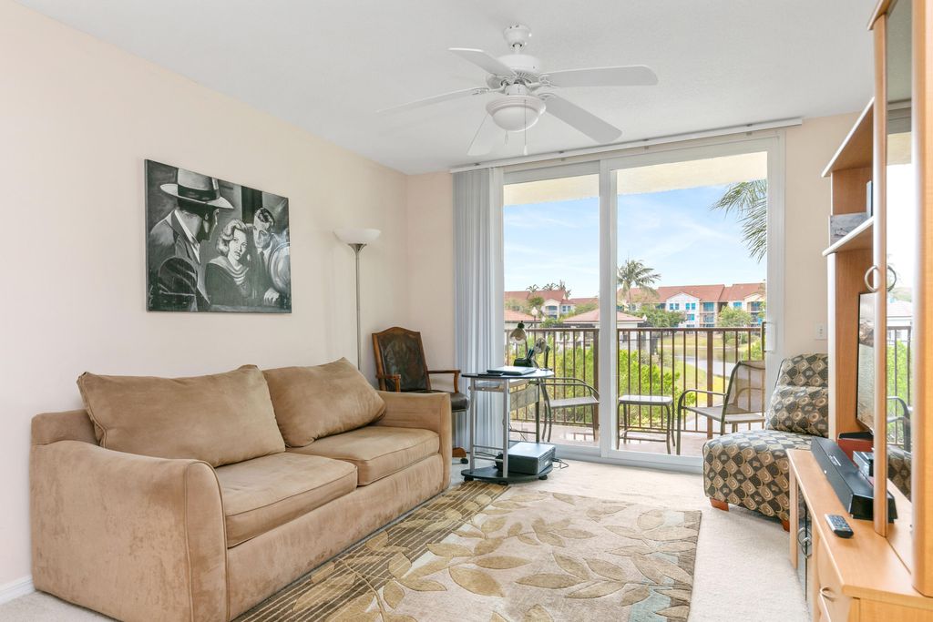 Photo of 112 Villa Circle #112, Boynton Beach, FL 33435 (MLS # R10988530)