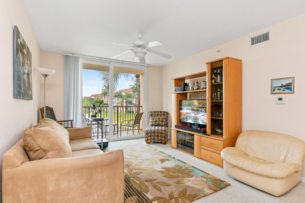 Photo of 112 Villa Circle #112, Boynton Beach, FL 33435 (MLS # R10988530)