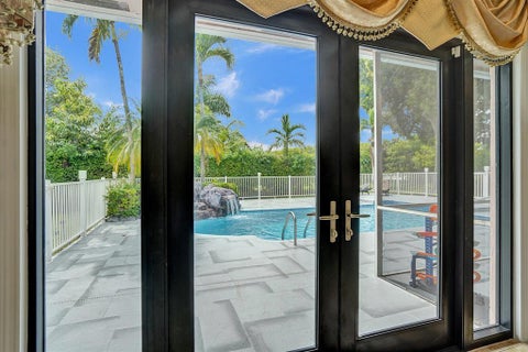 Tiny photo for 2150 Warwick Hills Way, Coral Springs, FL 33071 (MLS # B26046073)