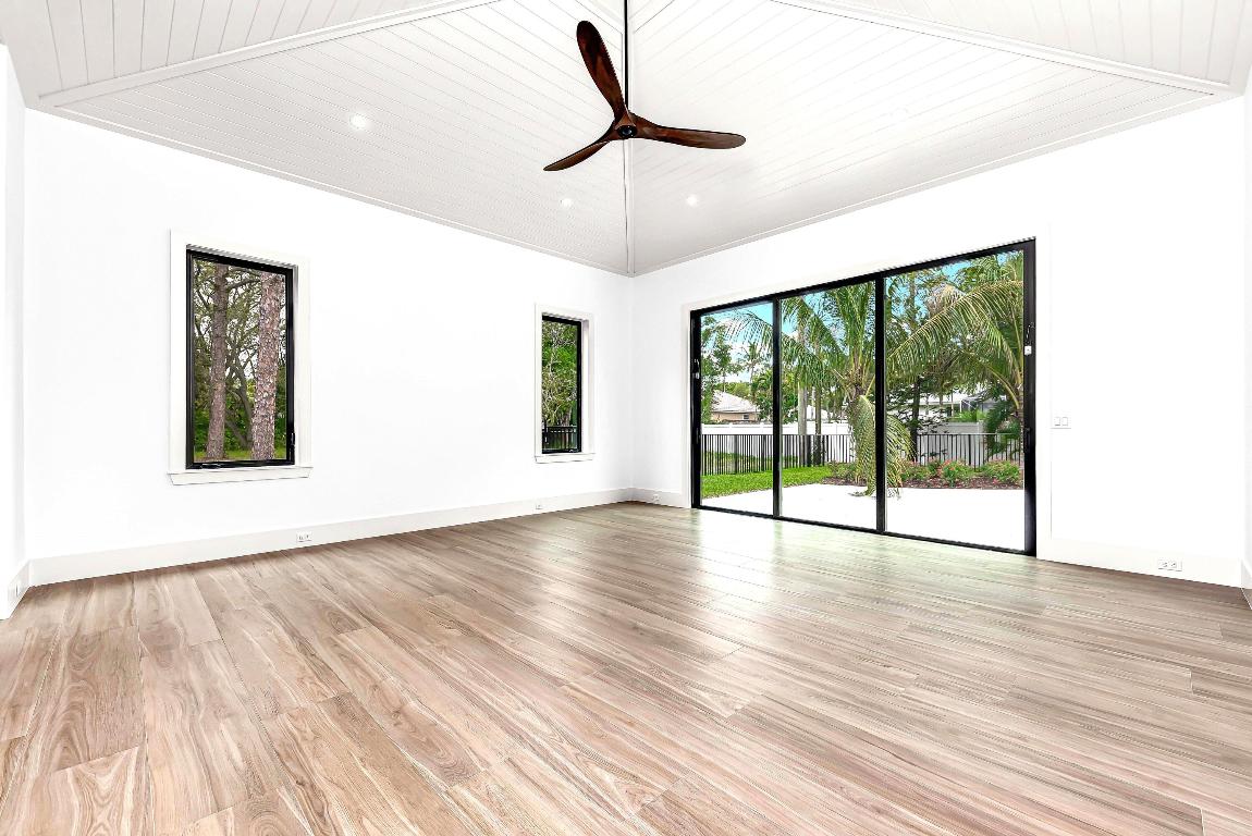 Palm Beach Country Estates - Residential