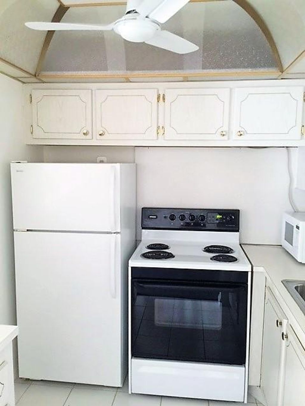 Photo of 3026 Ellesmere #B, Deerfield Beach, FL 33442 (MLS # B26032374)
