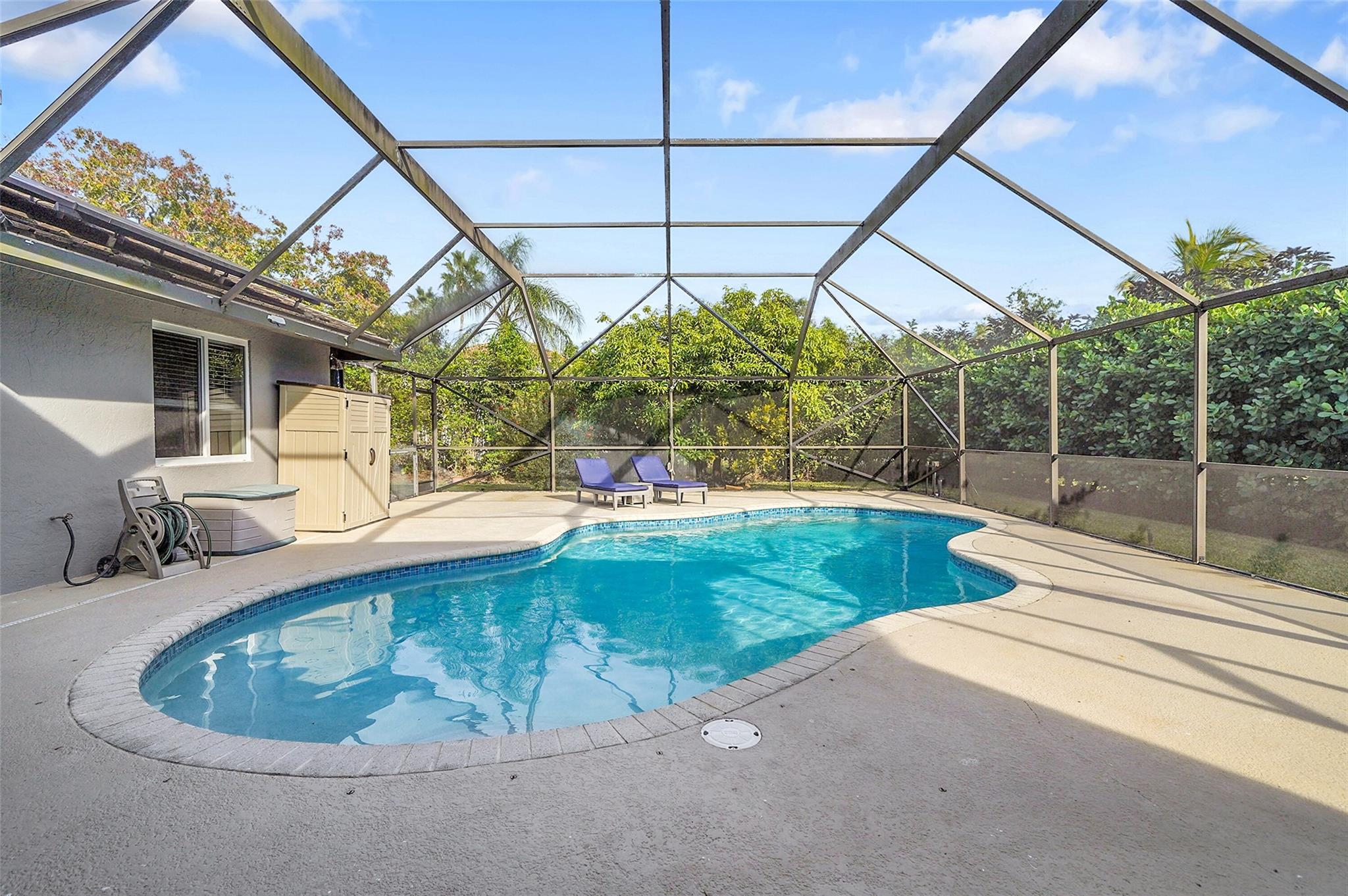 KENSINGTON GARDENS - Residential