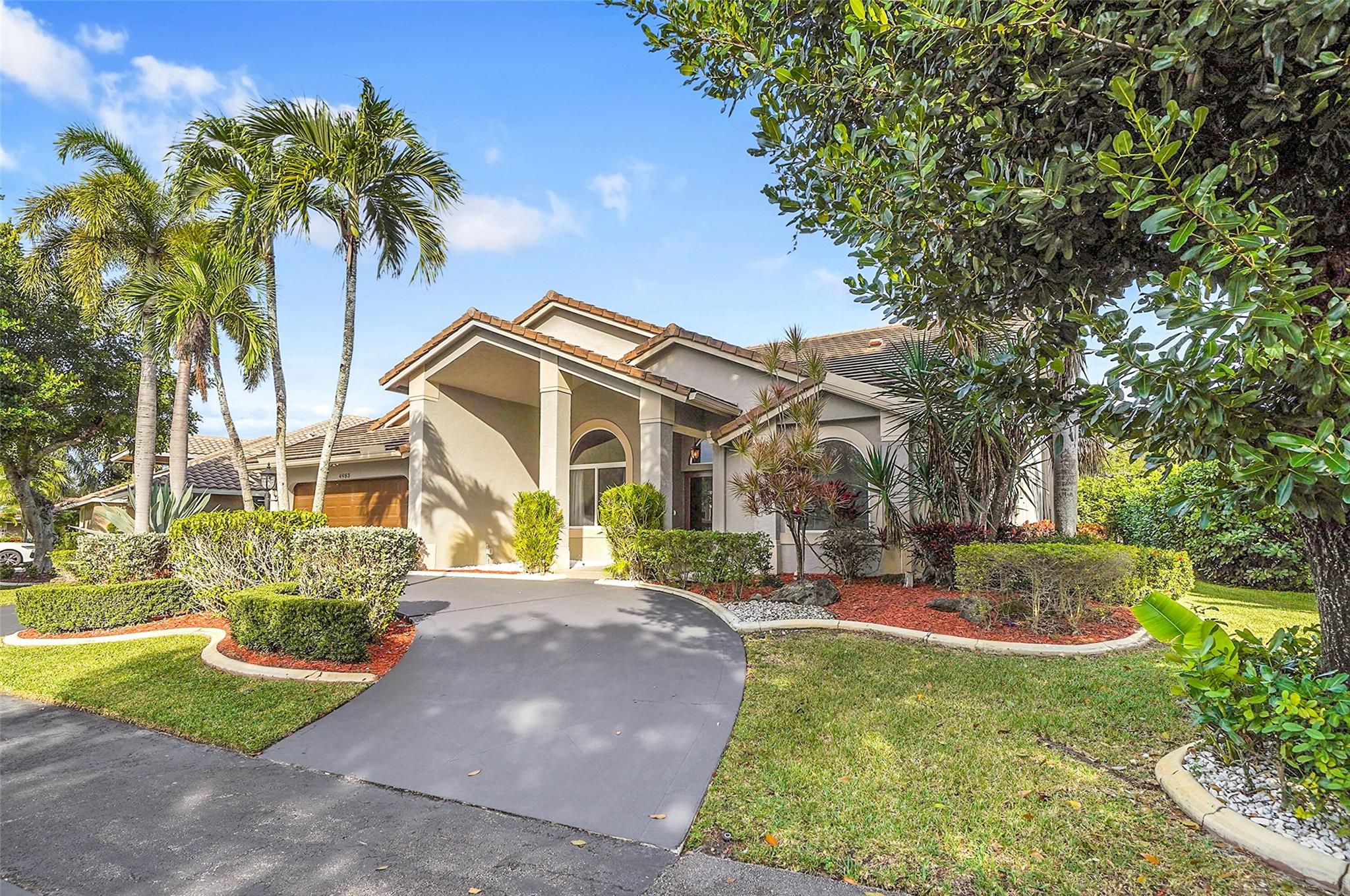 KENSINGTON GARDENS - Residential