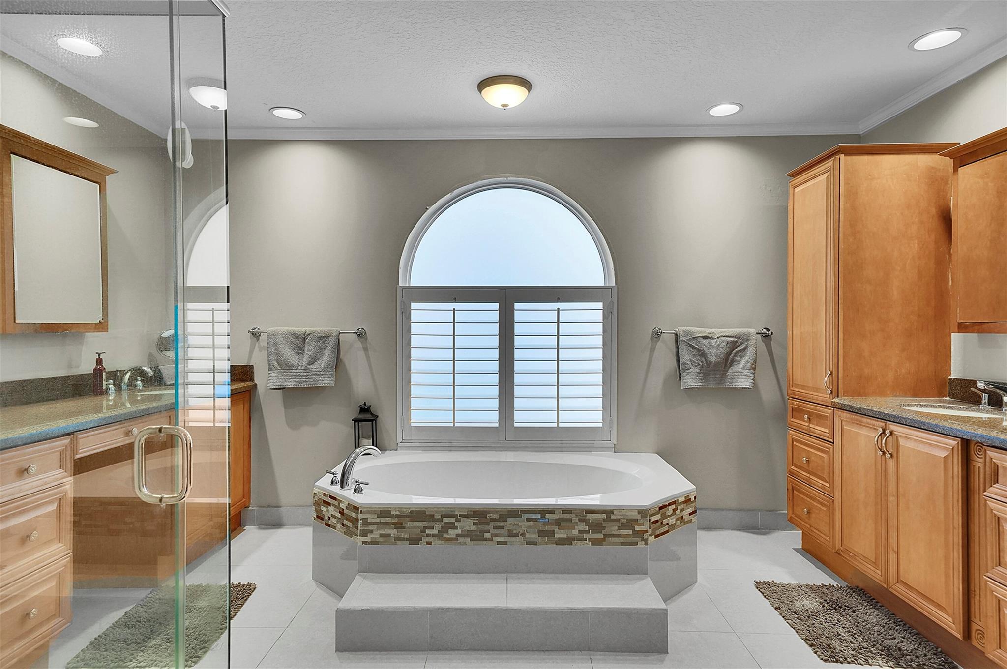 KENSINGTON GARDENS - Residential