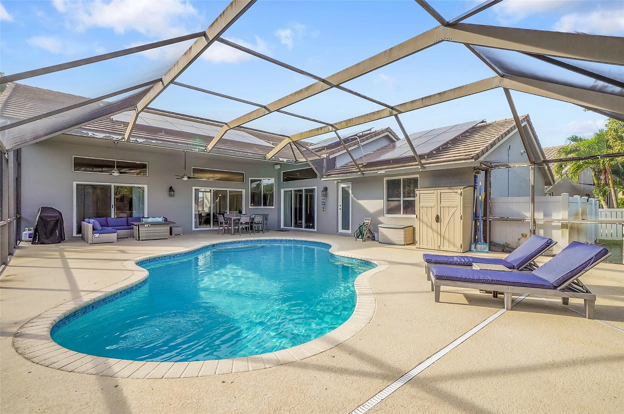 KENSINGTON GARDENS - Residential