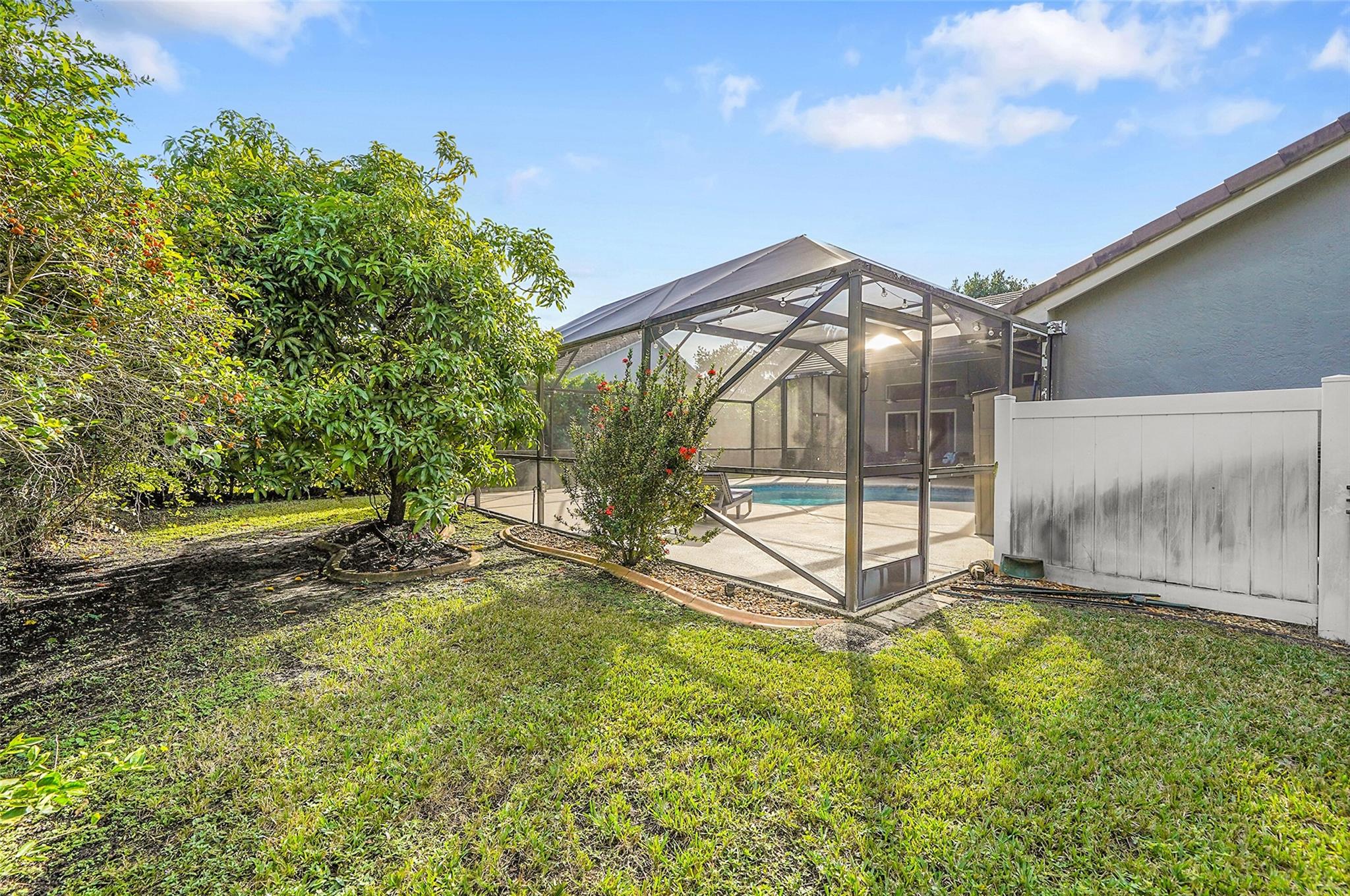 KENSINGTON GARDENS - Residential