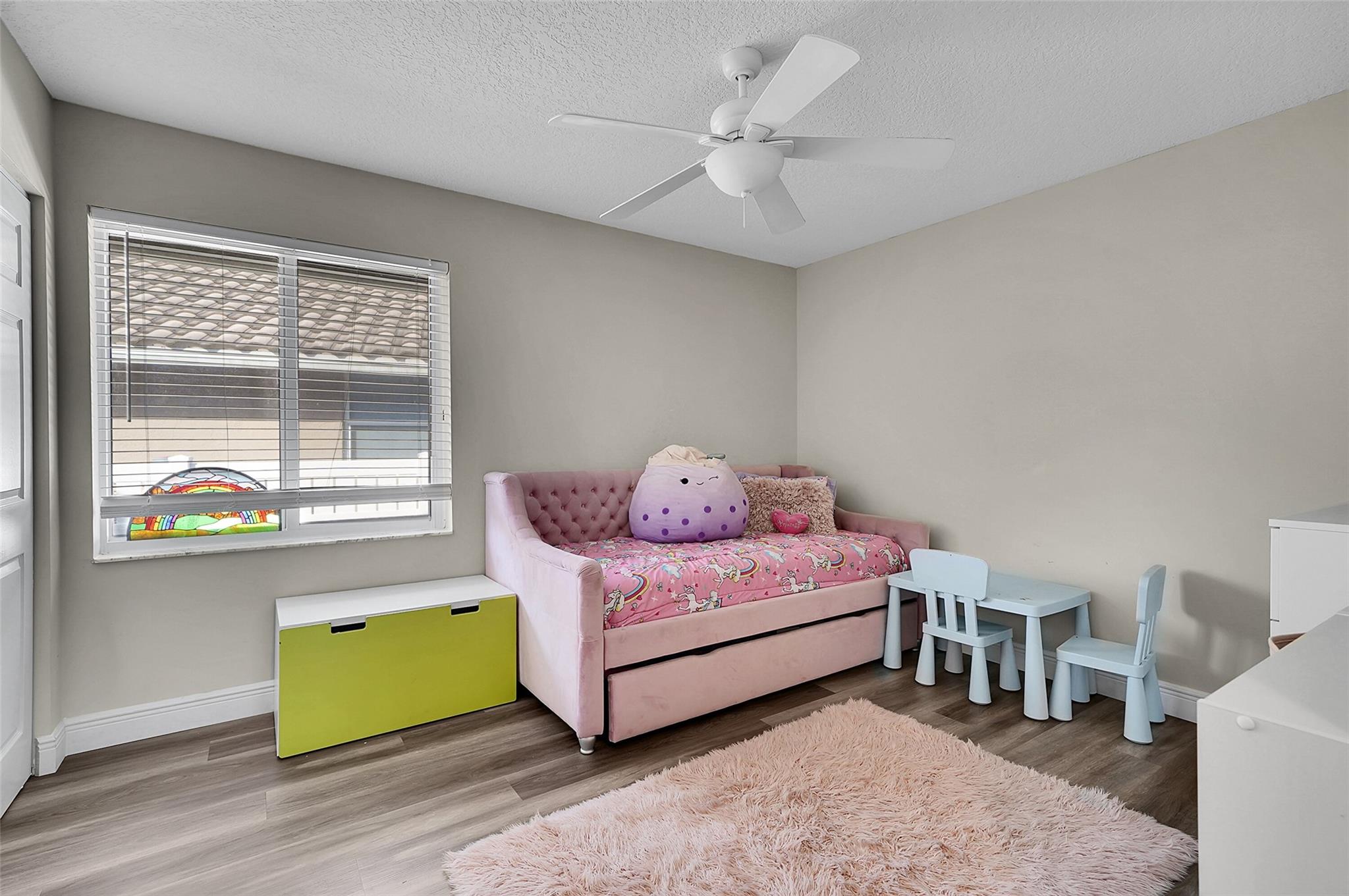 KENSINGTON GARDENS - Residential