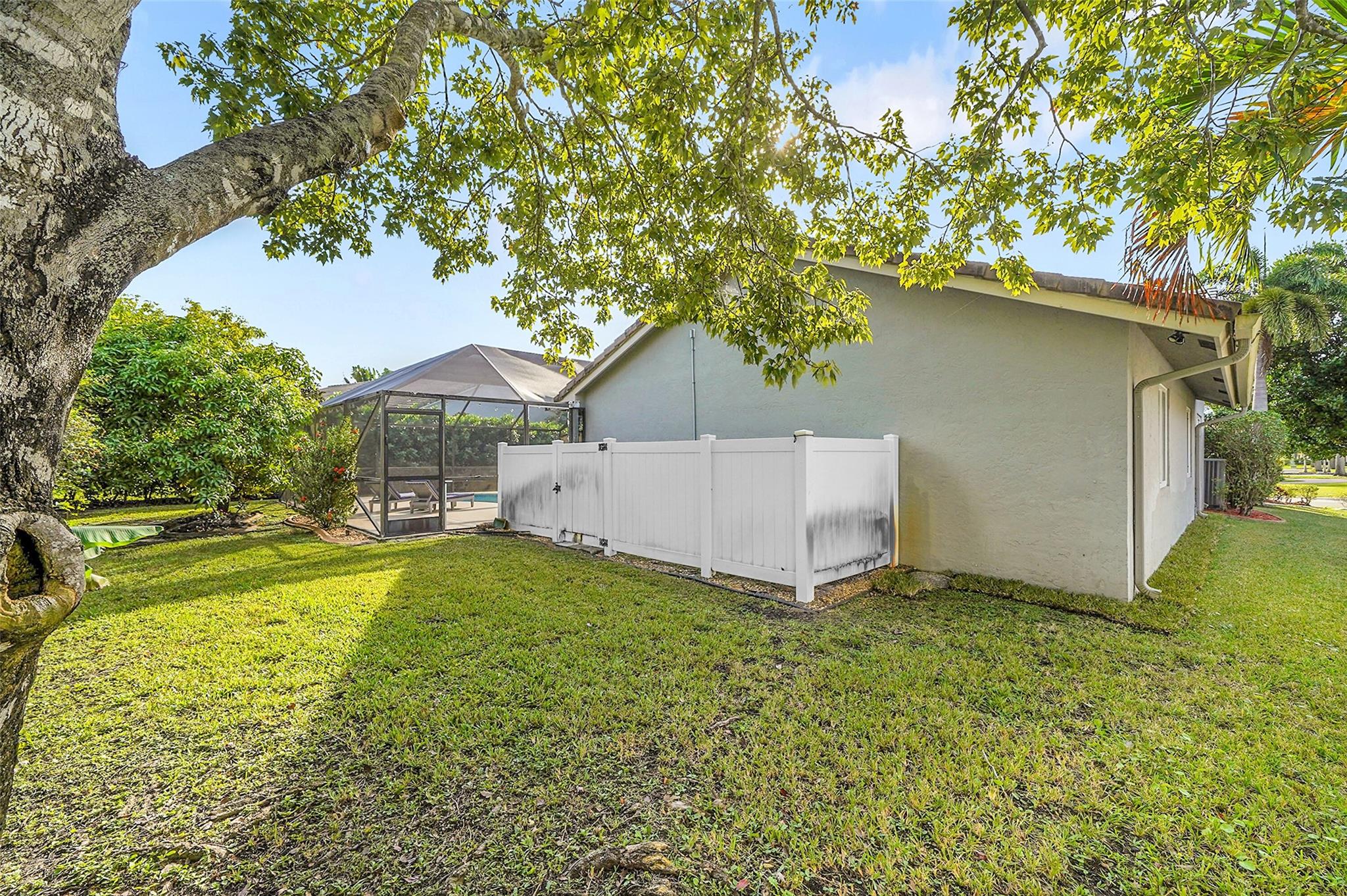 KENSINGTON GARDENS - Residential