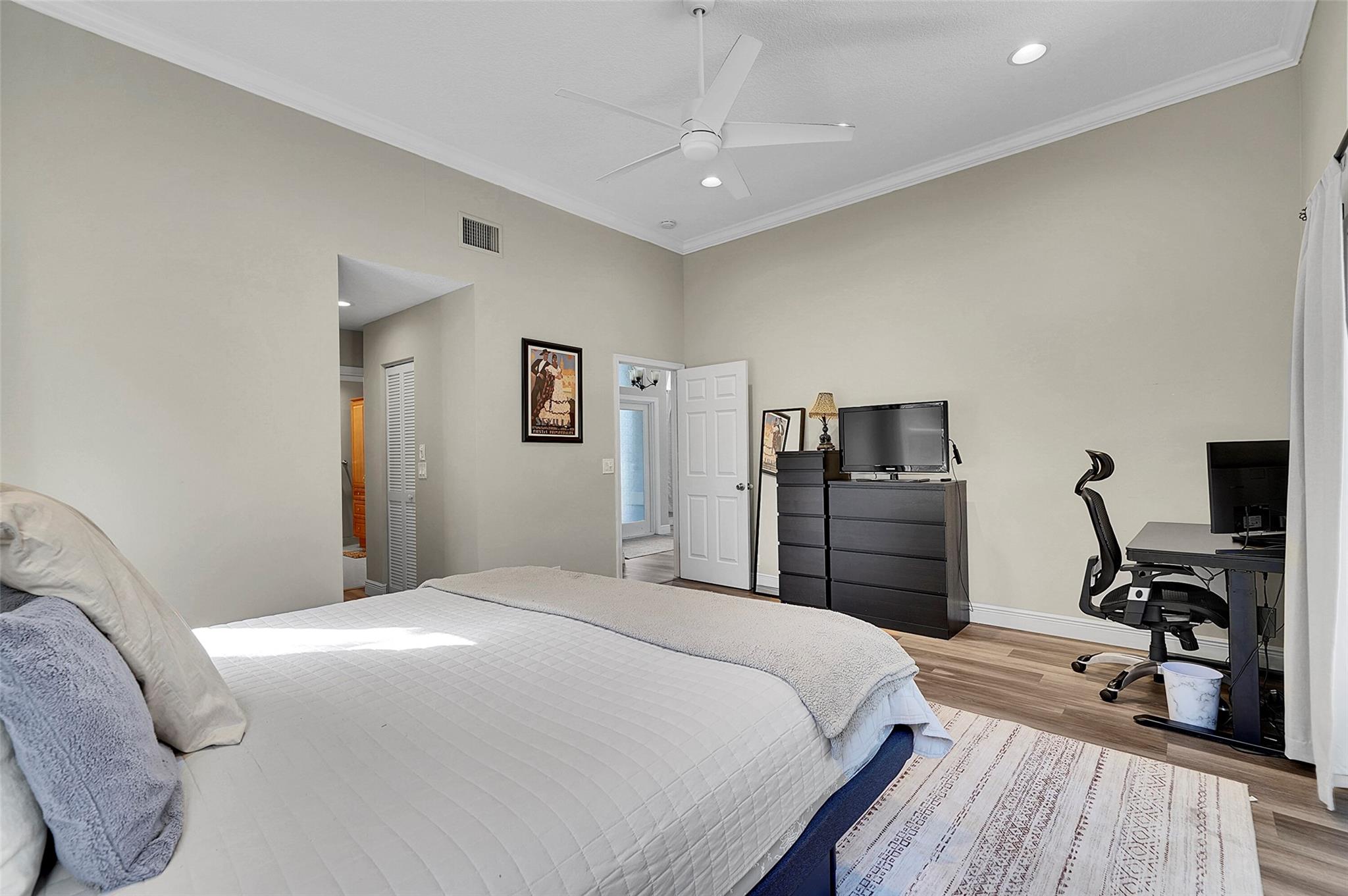 KENSINGTON GARDENS - Residential