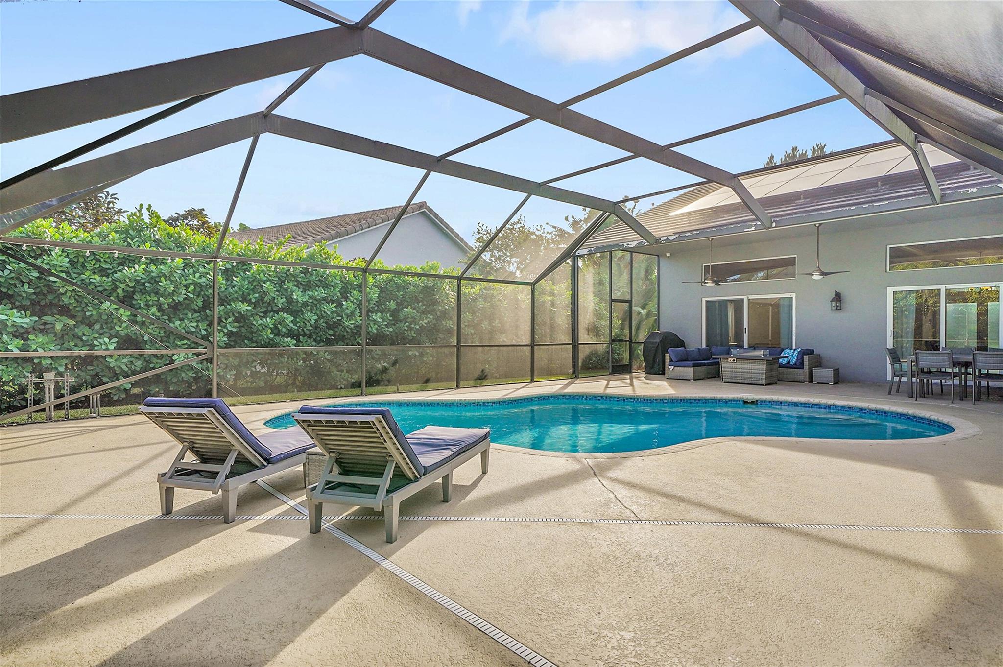 KENSINGTON GARDENS - Residential