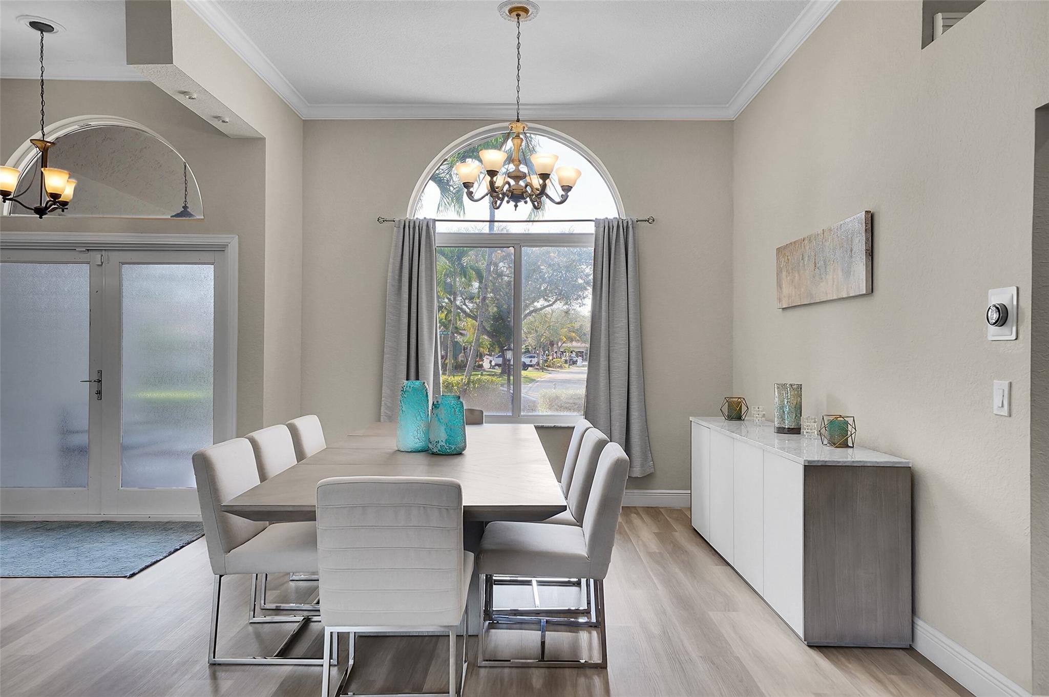 KENSINGTON GARDENS - Residential