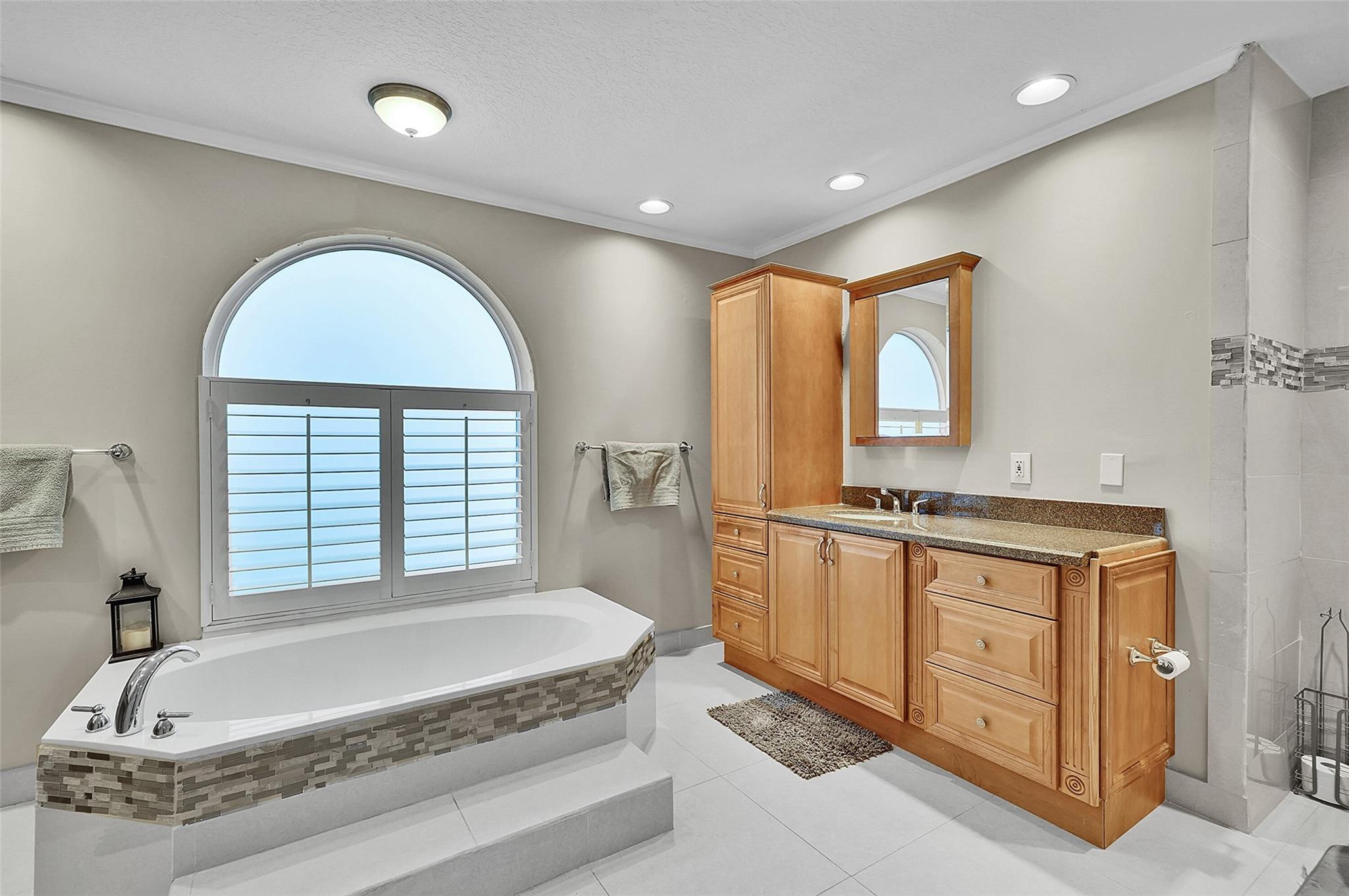 KENSINGTON GARDENS - Residential