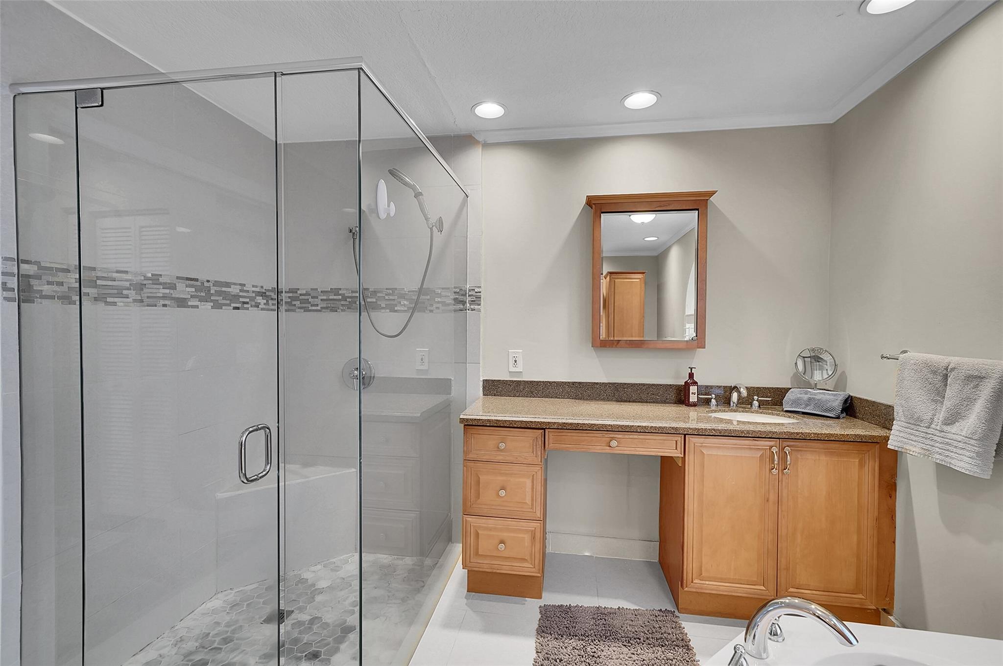 KENSINGTON GARDENS - Residential