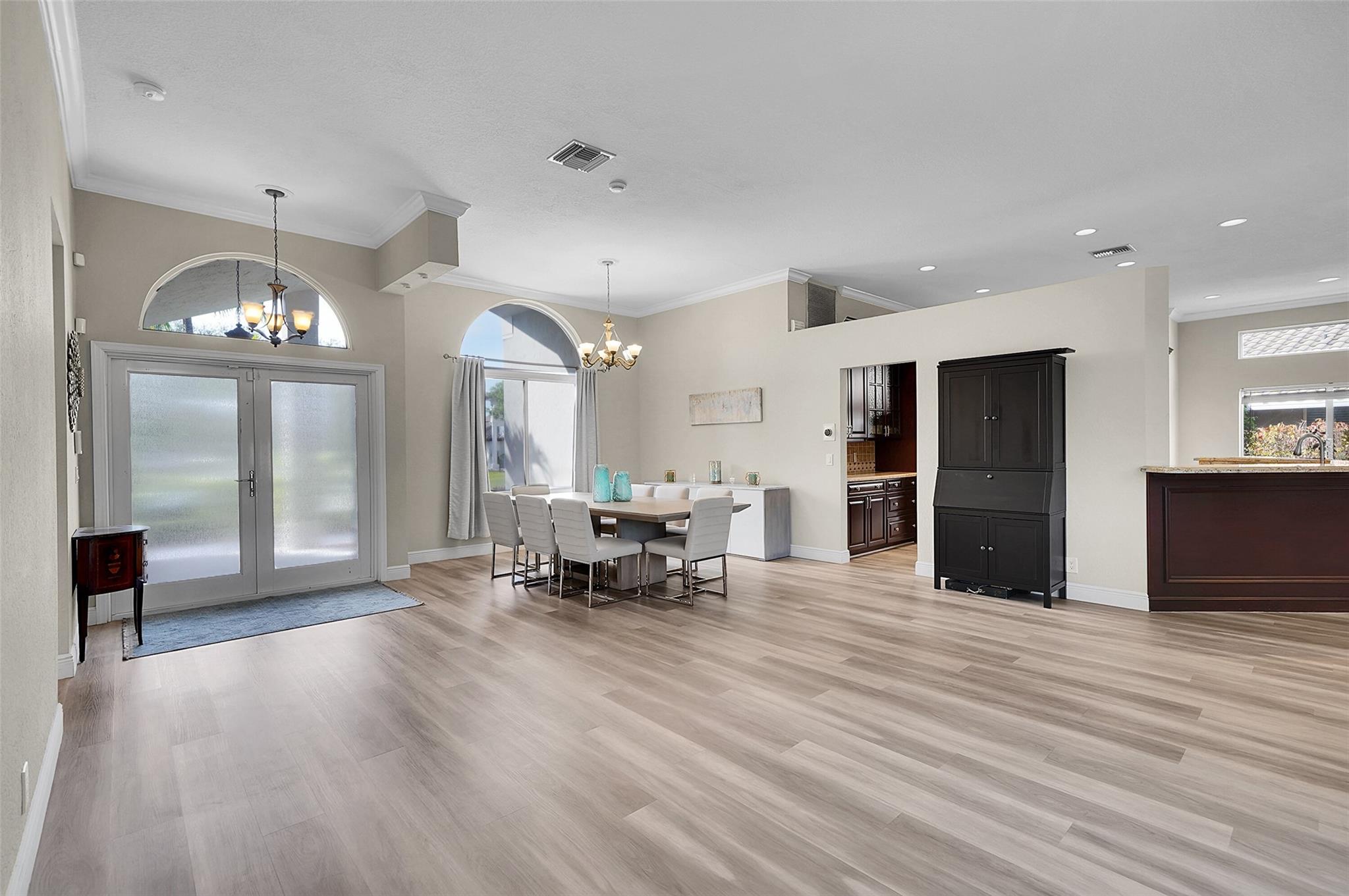 KENSINGTON GARDENS - Residential