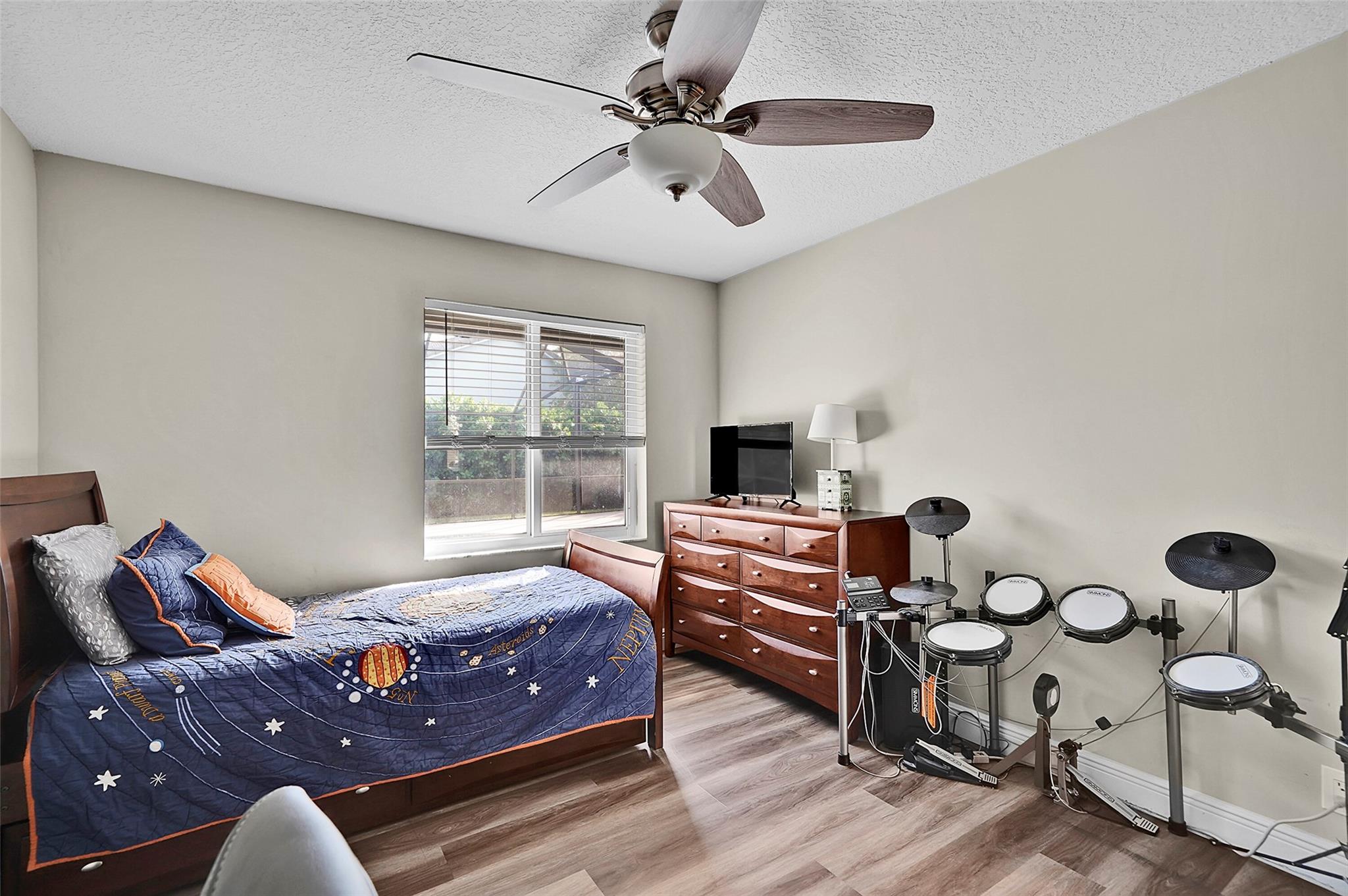 KENSINGTON GARDENS - Residential