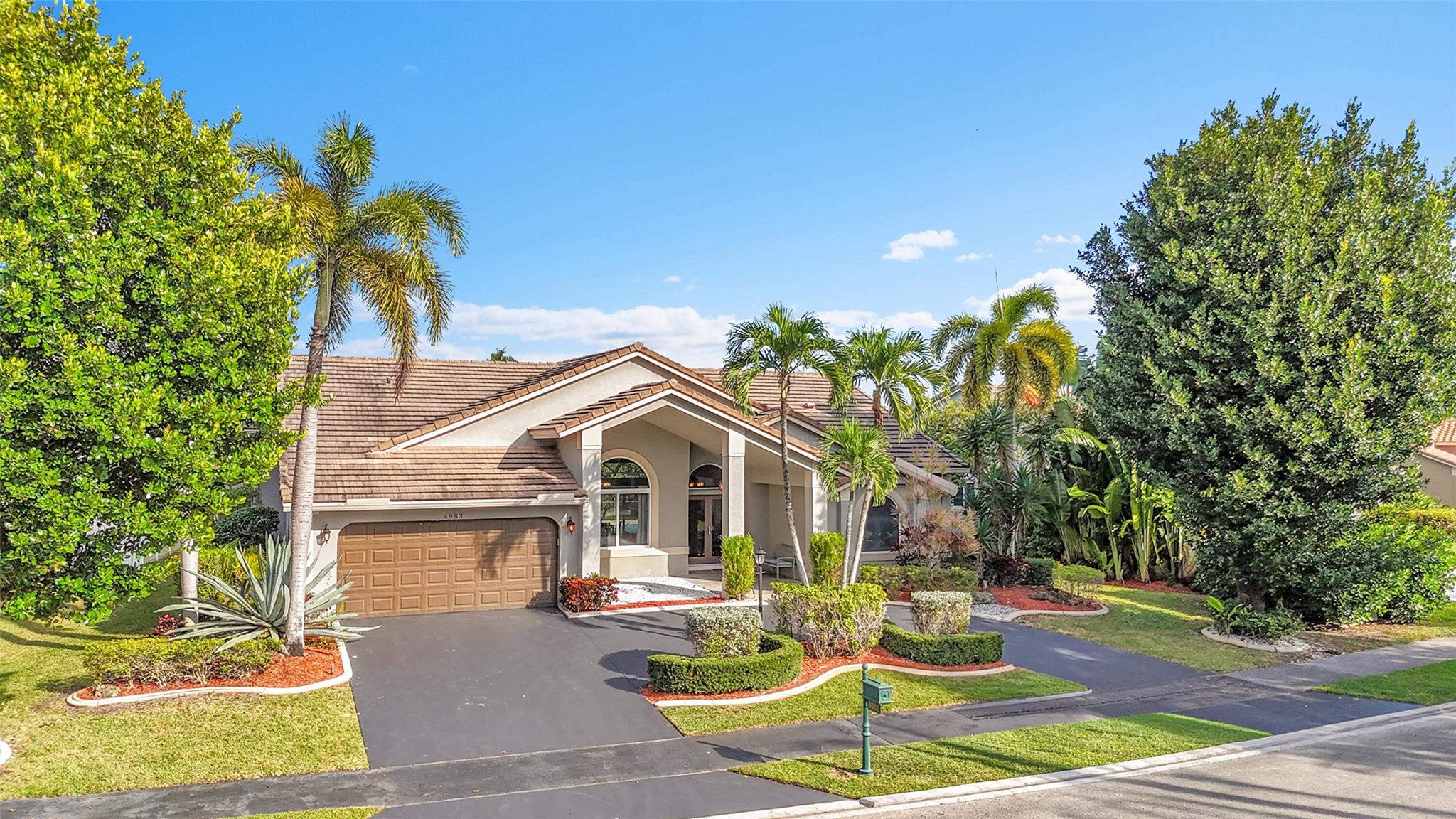 KENSINGTON GARDENS - Residential