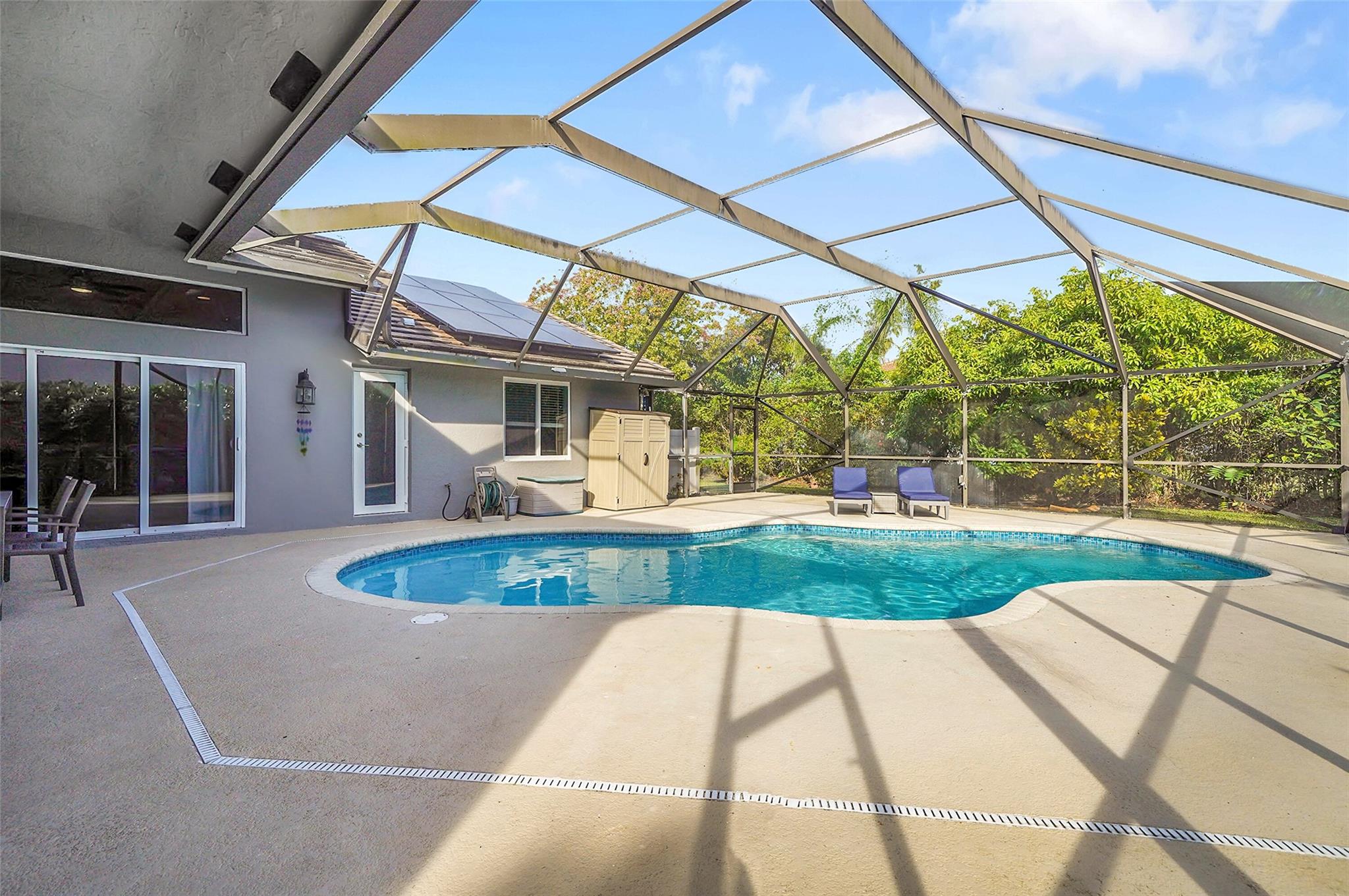 KENSINGTON GARDENS - Residential