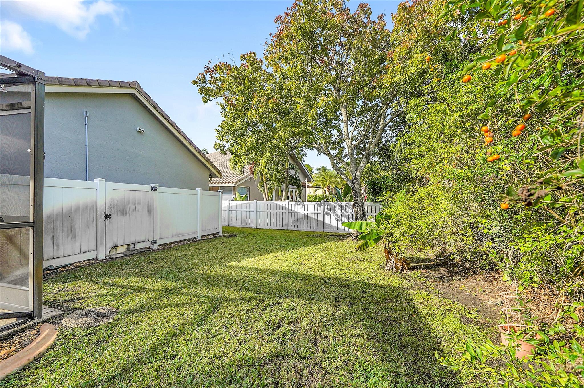 KENSINGTON GARDENS - Residential