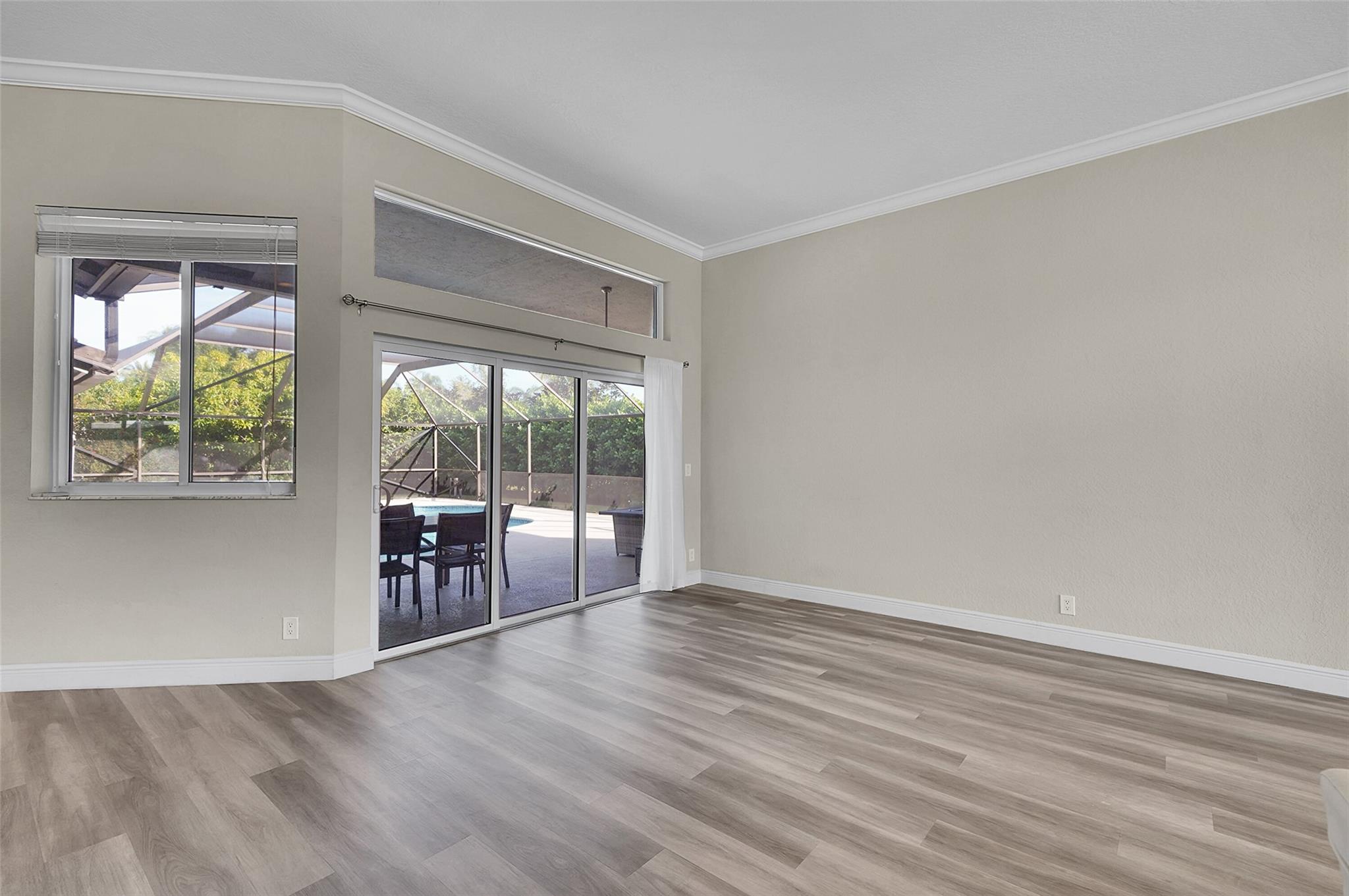 KENSINGTON GARDENS - Residential