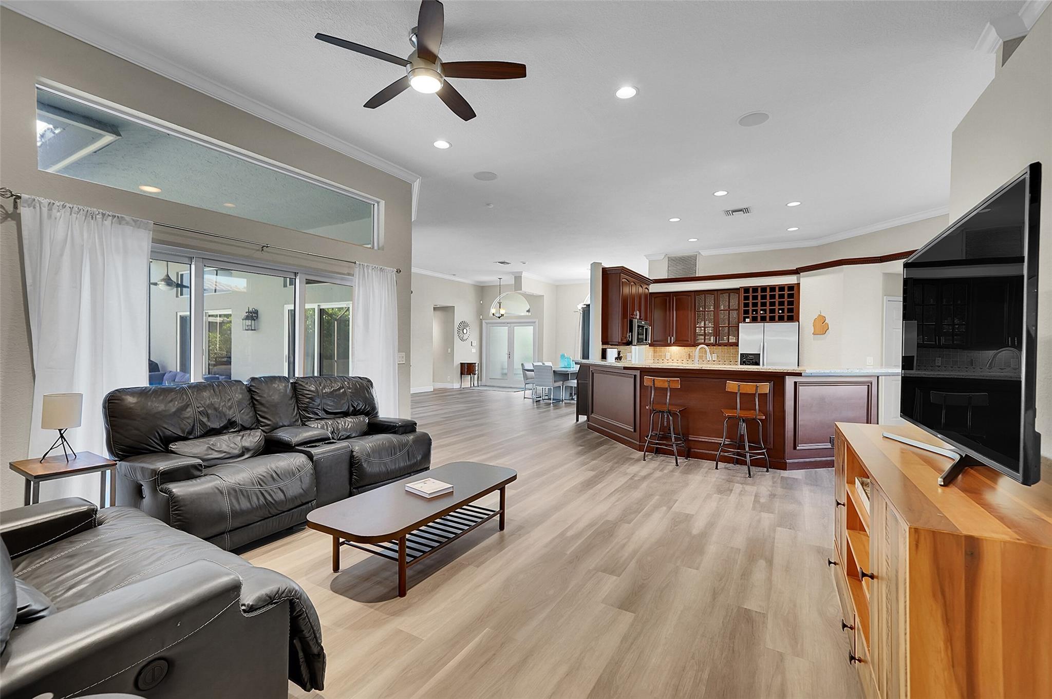 KENSINGTON GARDENS - Residential