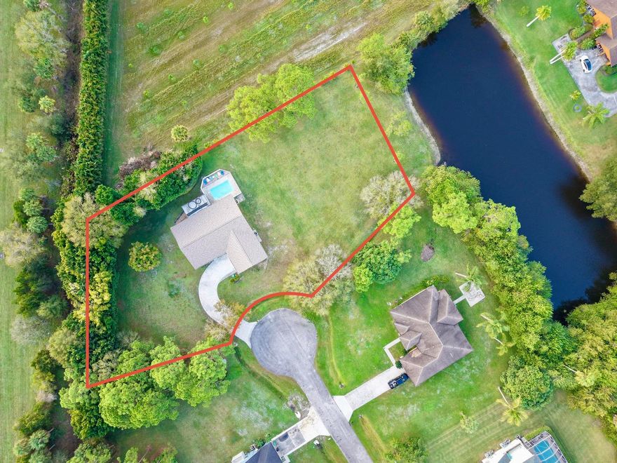 Are you looking for a move-in ready acreage (1 acre) pool home under $500k? No, its not a fixer upper. Everything is in move-in ready condition including a New Roof installed in 2025. Located in desired family neighborhood of Timberlake Estates. This home has a great layout and located at the end of a cul-de-sac. Enjoy county only taxes and NO HOA FEES. Don't miss this great opportunity !!!