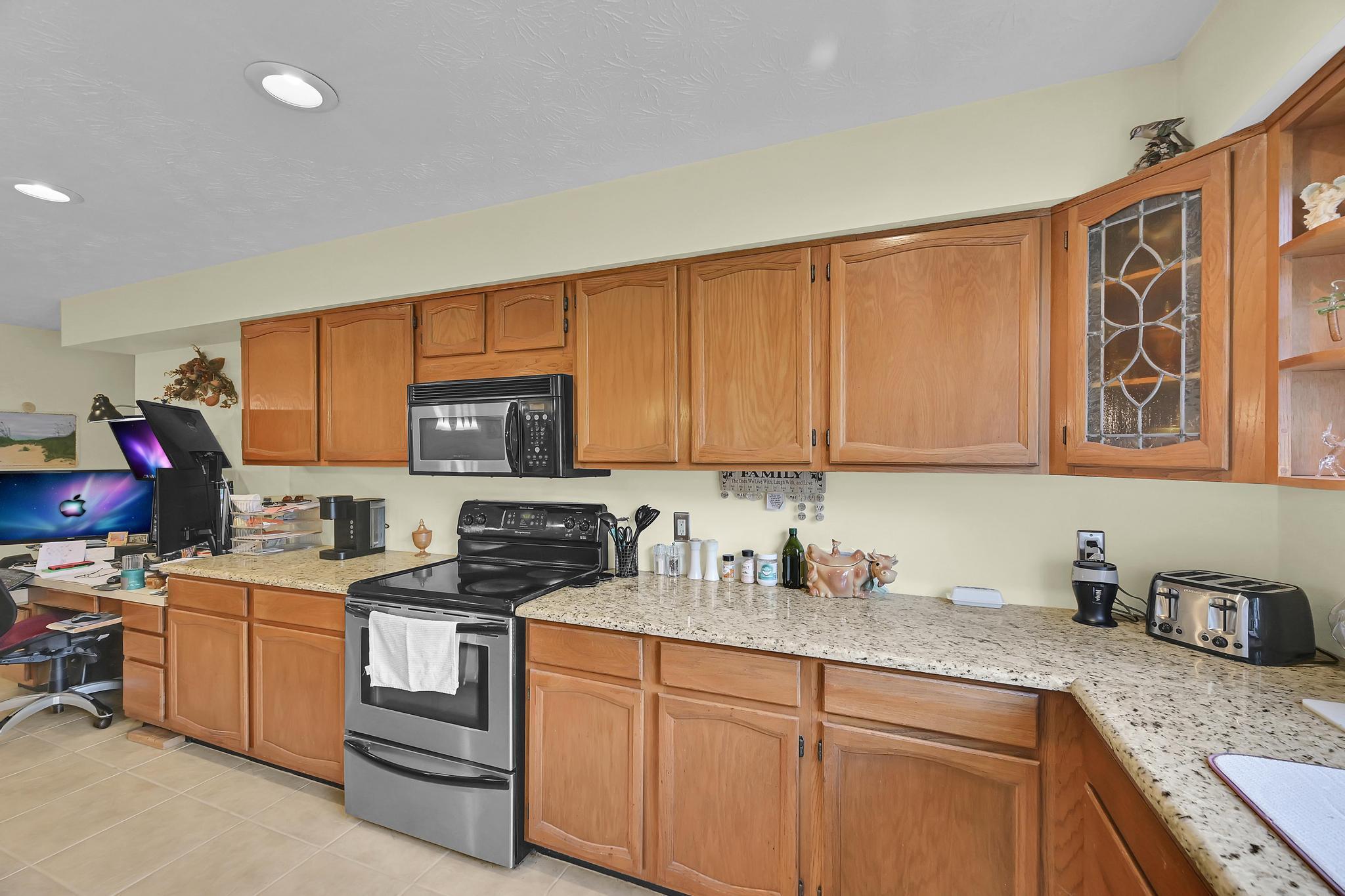 TIMBERLAKE ESTATES - Residential