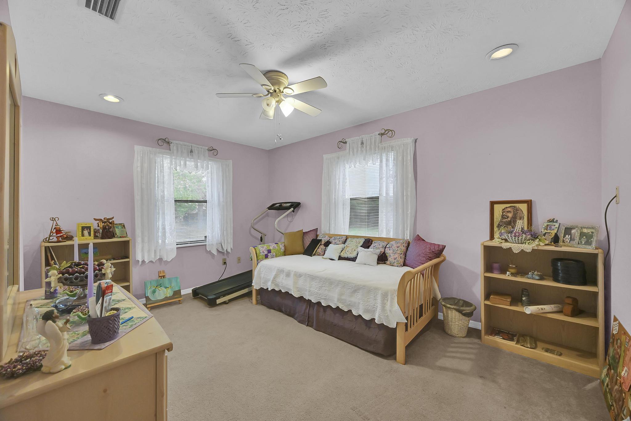 TIMBERLAKE ESTATES - Residential