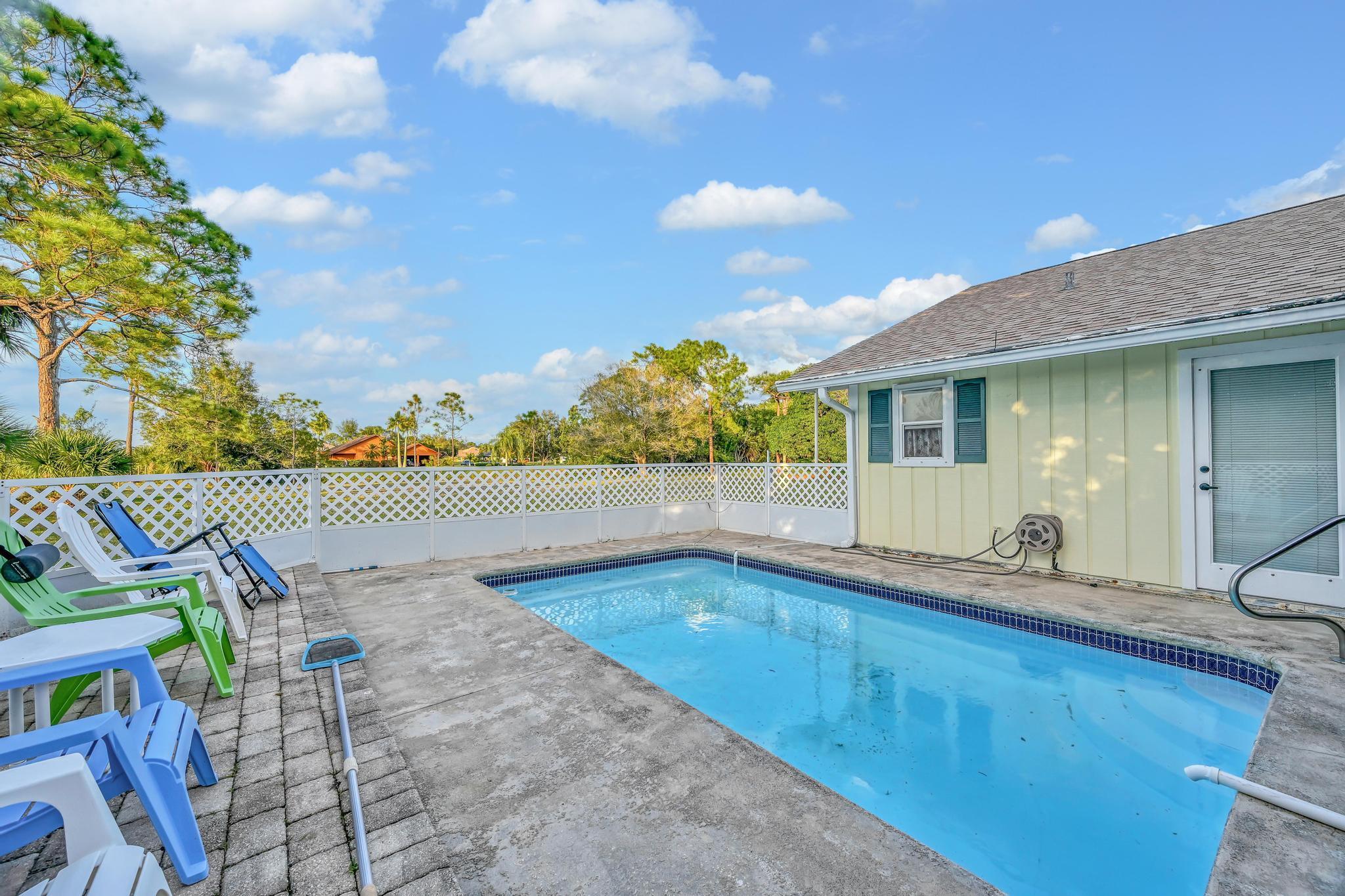 TIMBERLAKE ESTATES - Residential