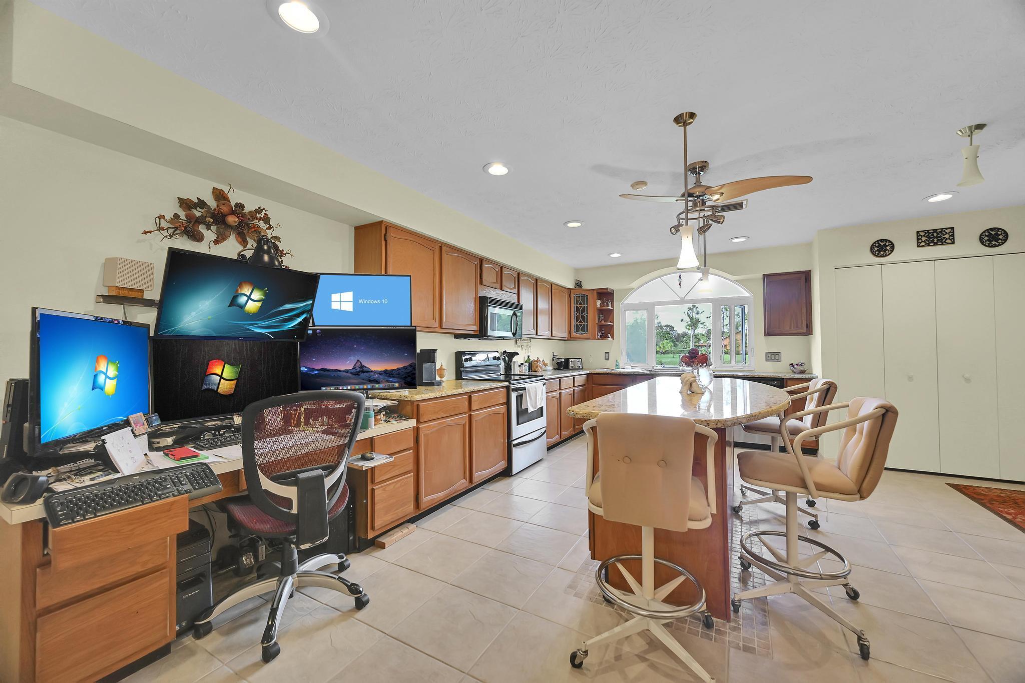 TIMBERLAKE ESTATES - Residential