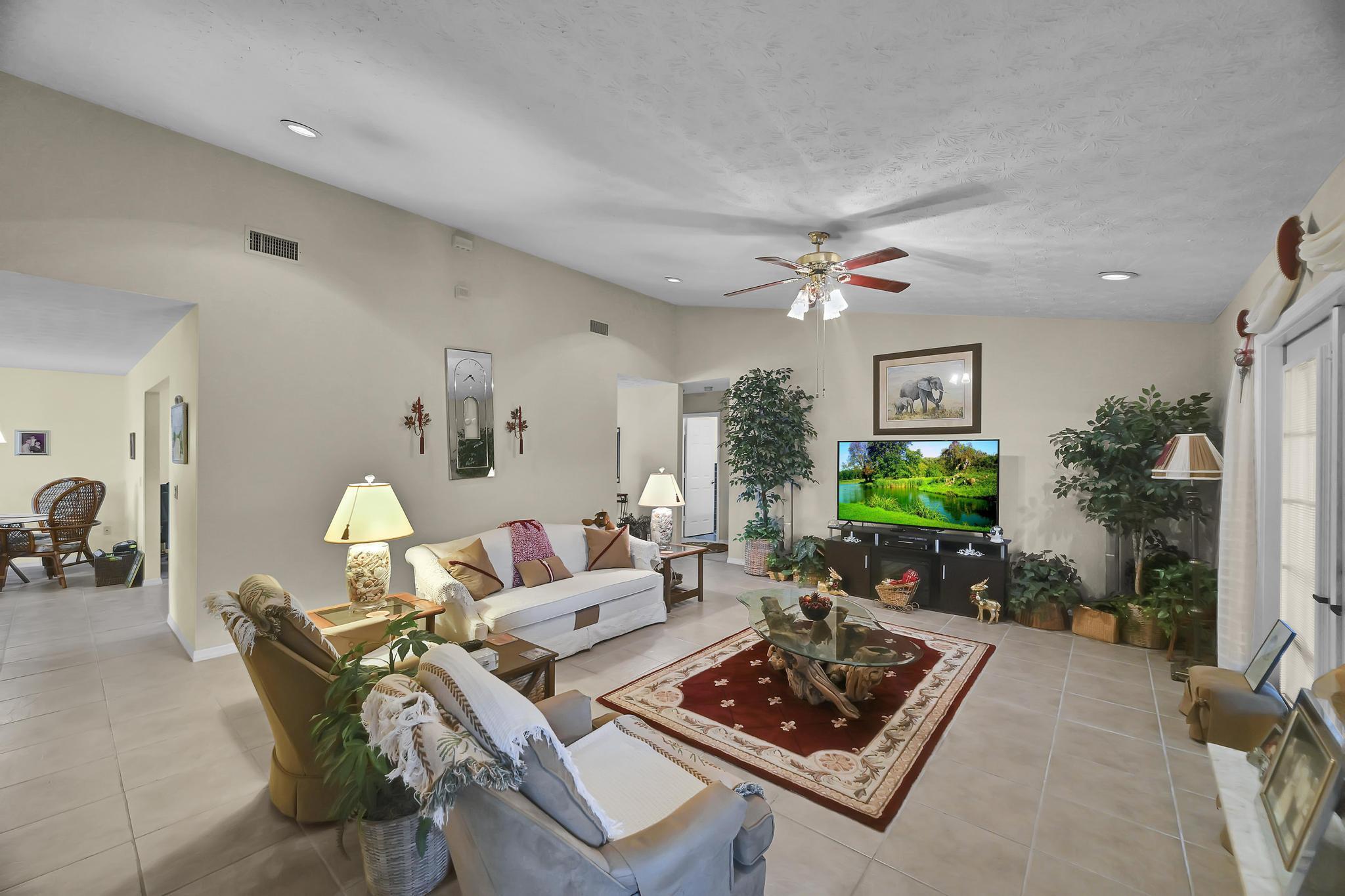 TIMBERLAKE ESTATES - Residential