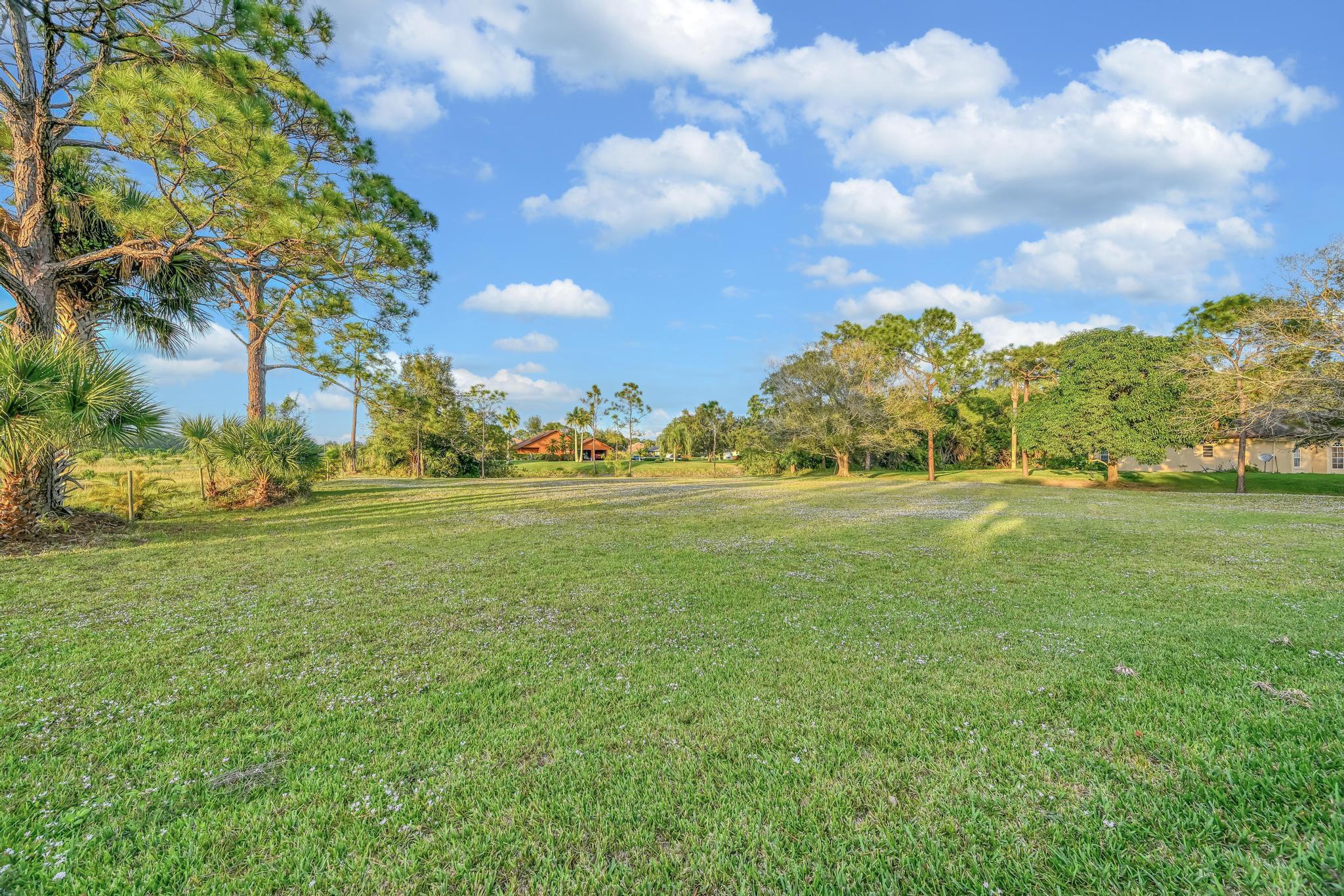 TIMBERLAKE ESTATES - Residential