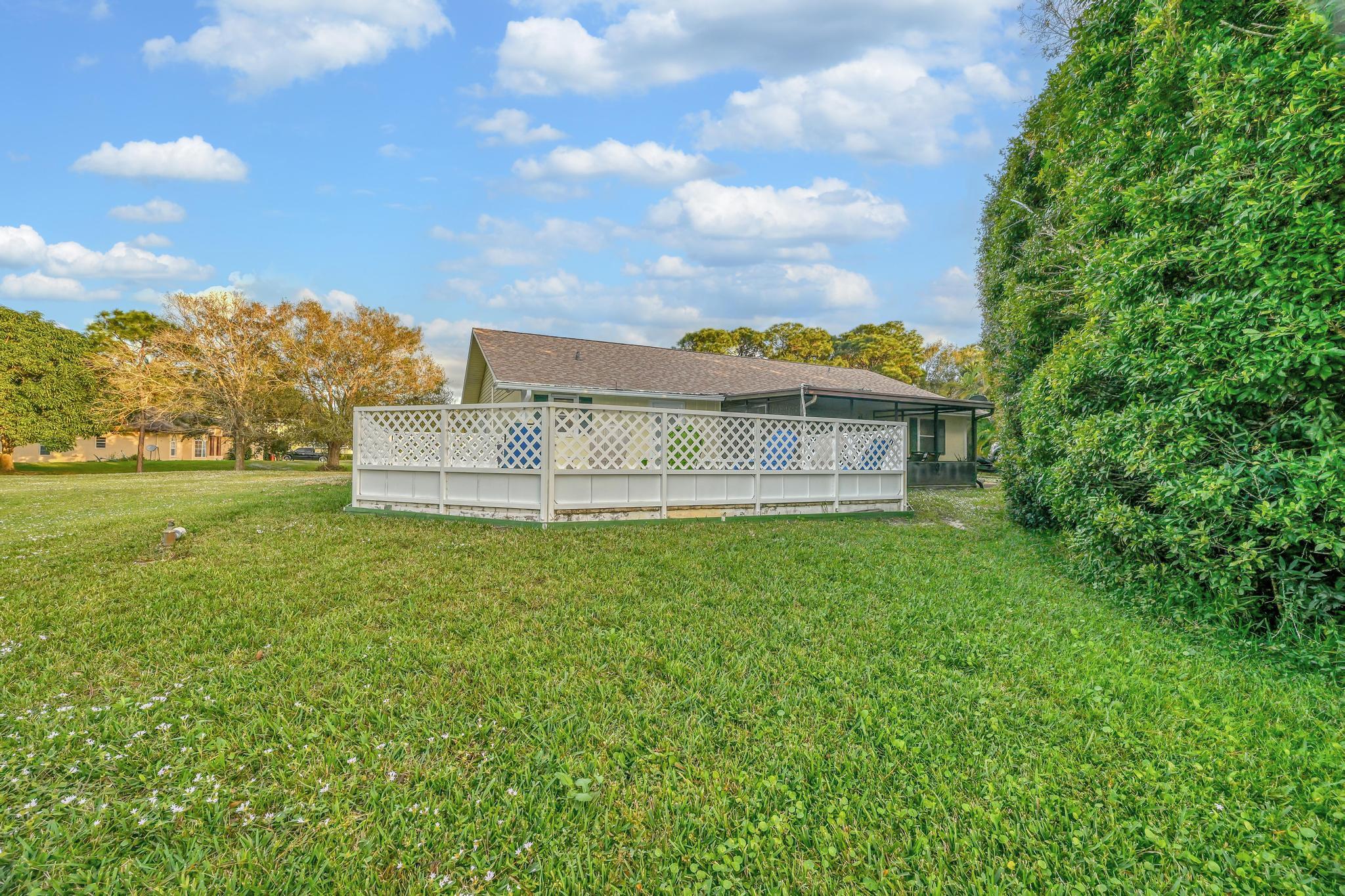 TIMBERLAKE ESTATES - Residential