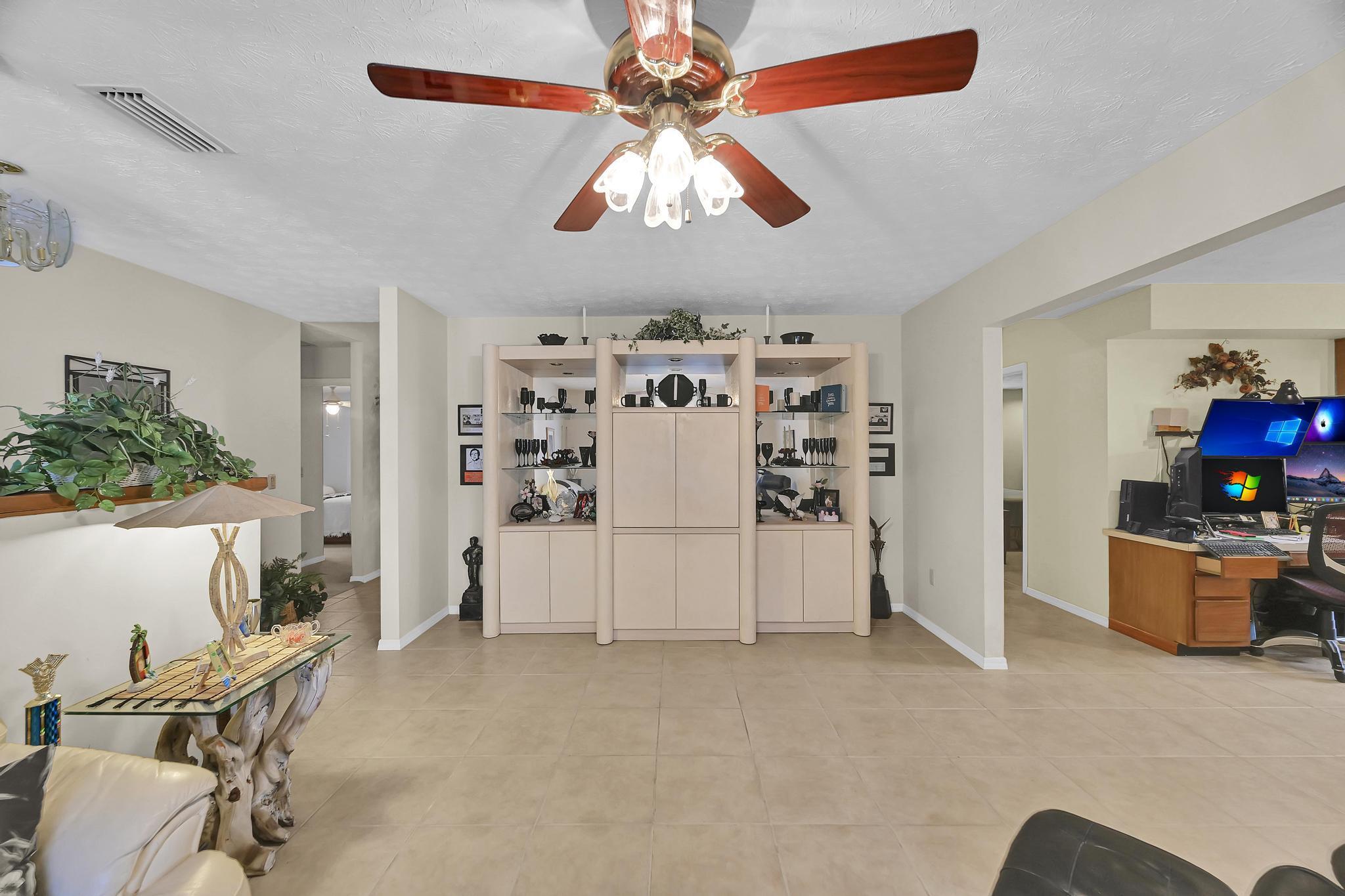 TIMBERLAKE ESTATES - Residential