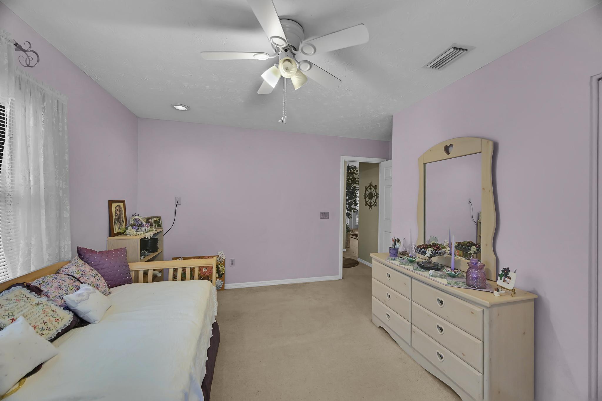 TIMBERLAKE ESTATES - Residential