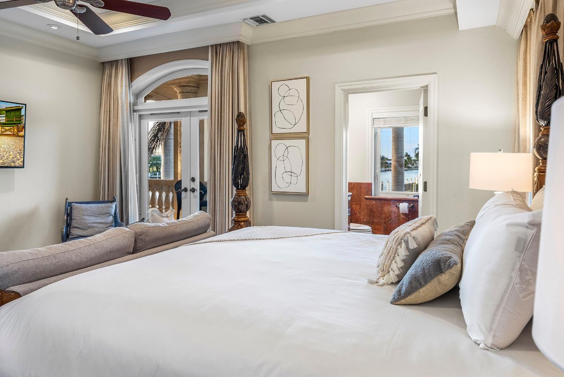 DOLPHIN ISLES - Residential