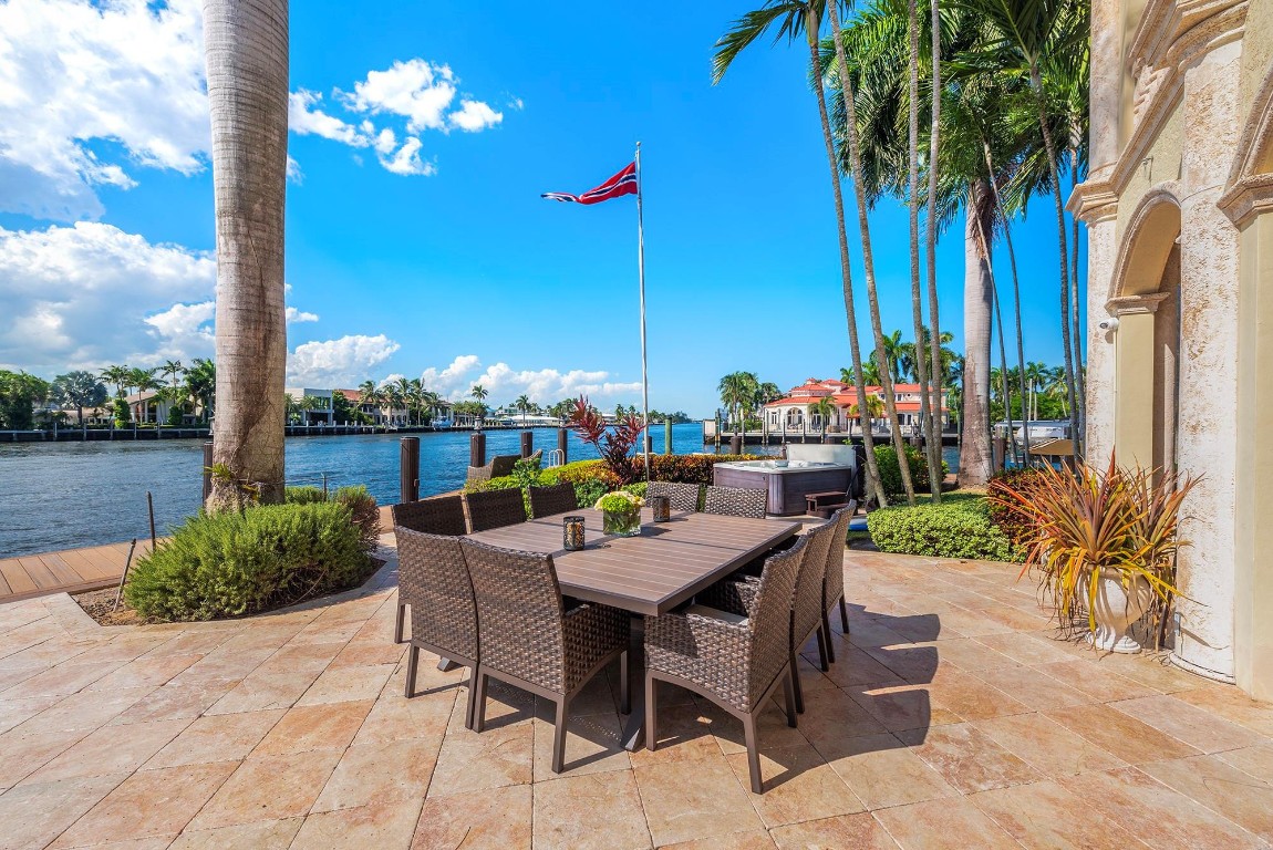 DOLPHIN ISLES - Residential