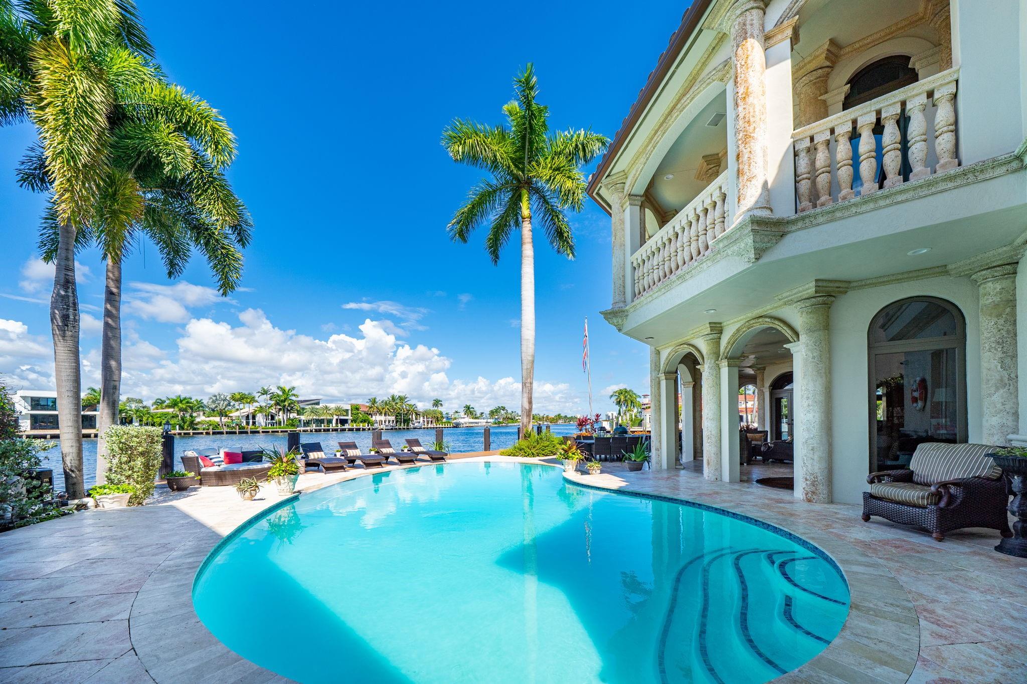 DOLPHIN ISLES - Residential