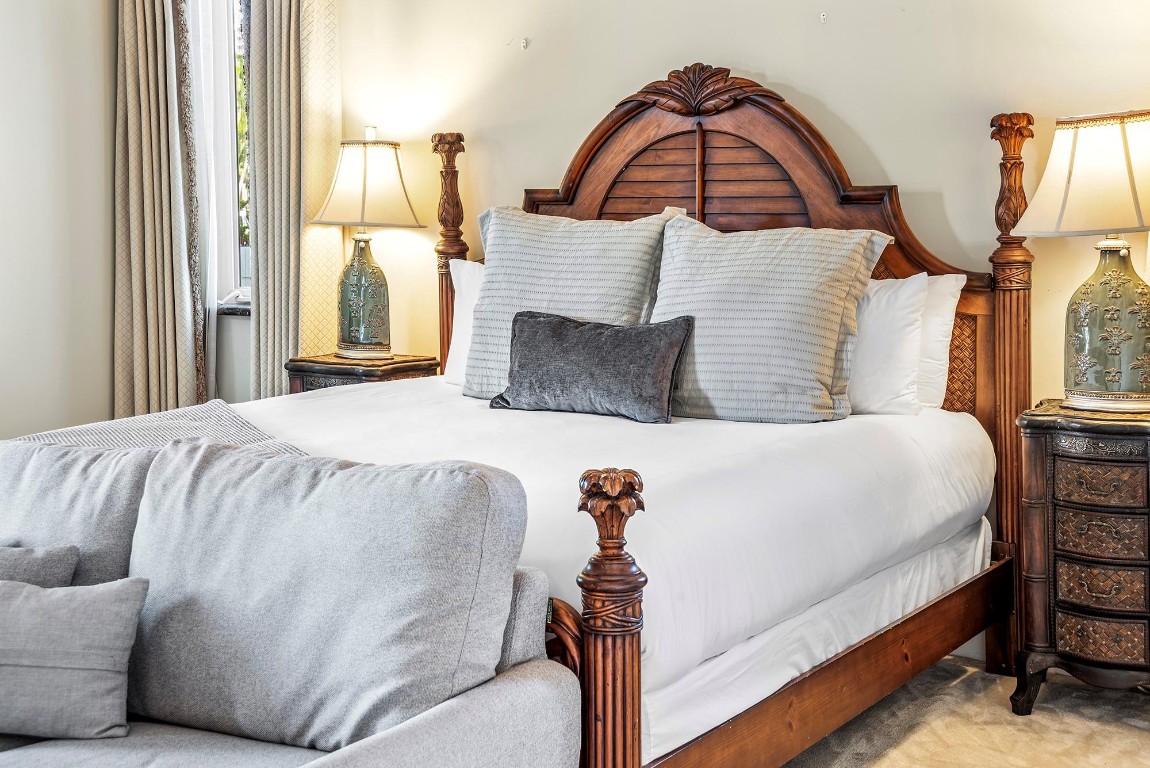 DOLPHIN ISLES - Residential