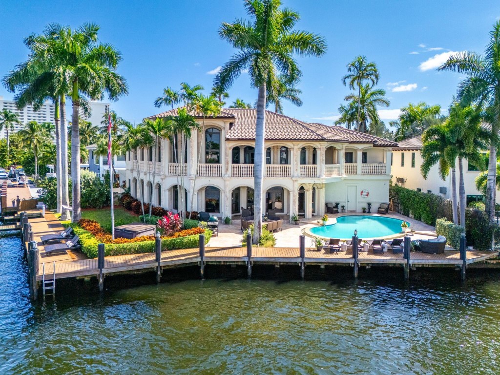 DOLPHIN ISLES - Residential