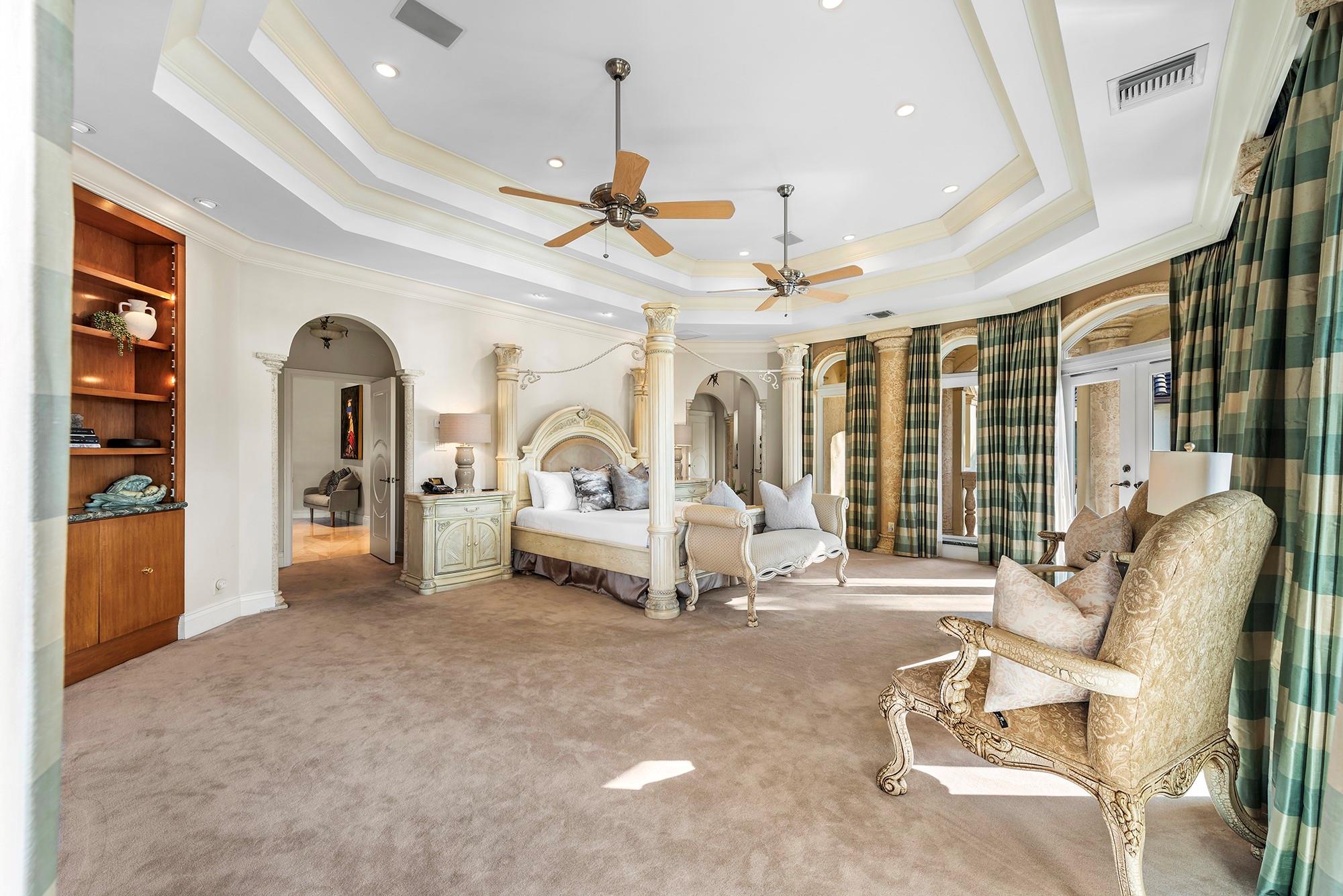 DOLPHIN ISLES - Residential