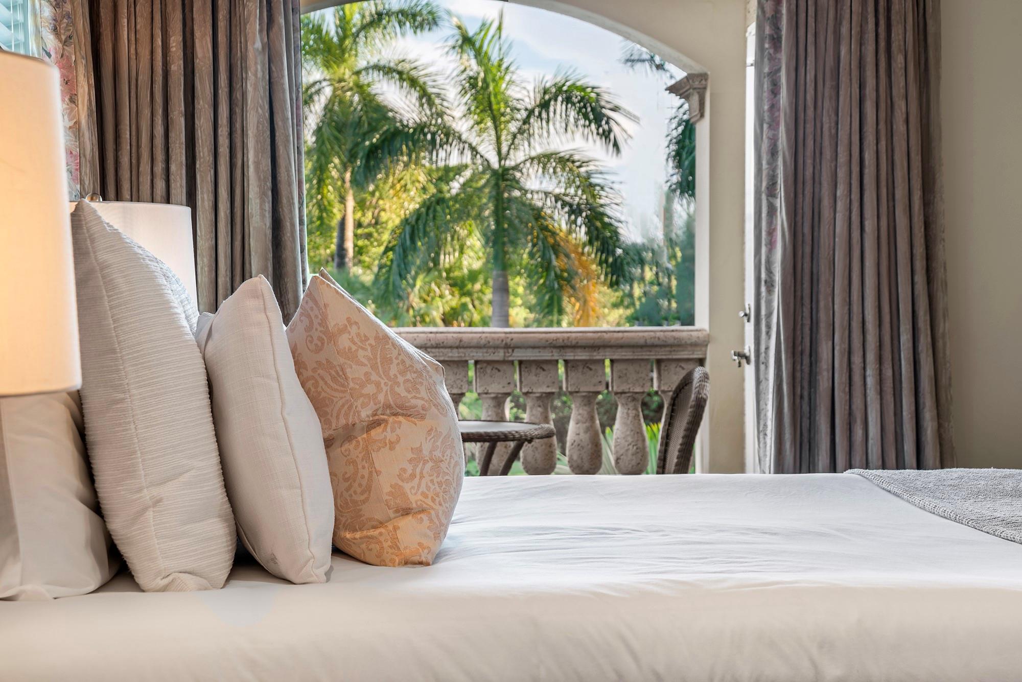 DOLPHIN ISLES - Residential