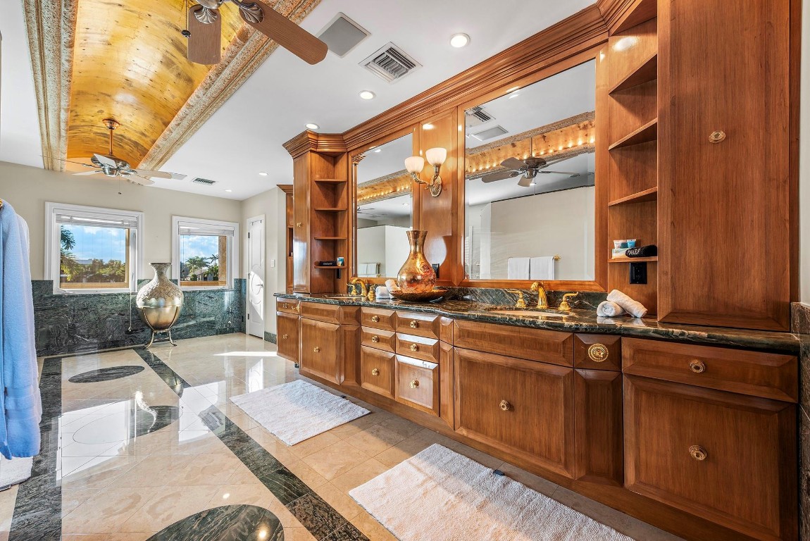 DOLPHIN ISLES - Residential