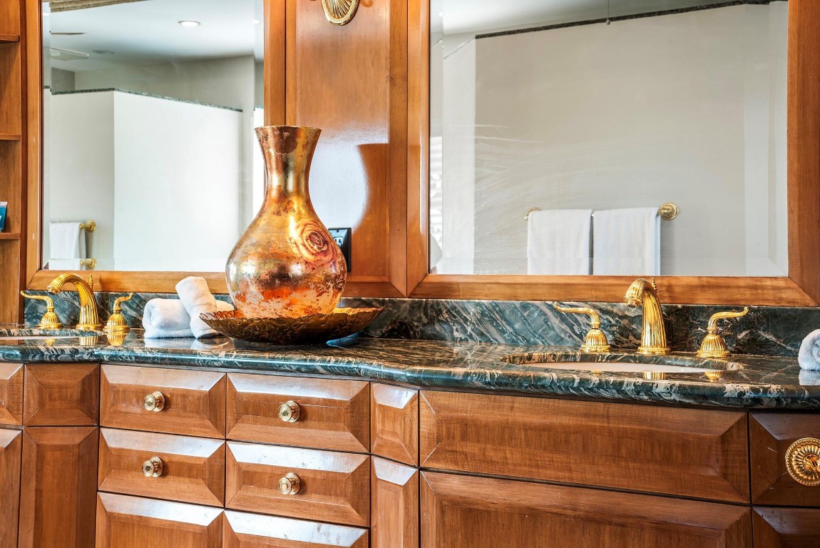 DOLPHIN ISLES - Residential